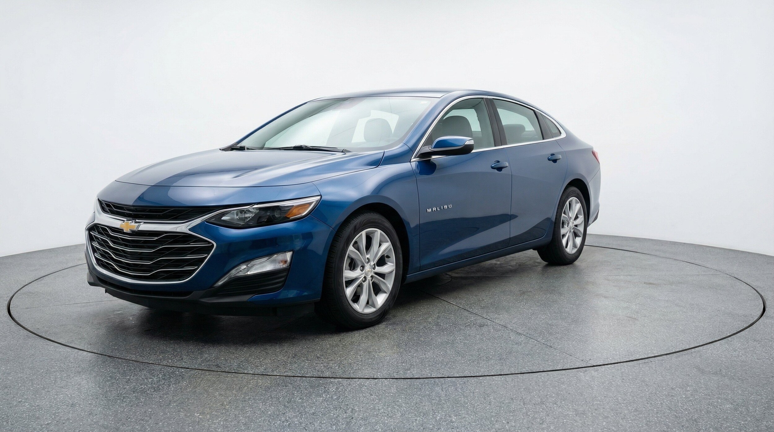 Thumbnail: 2024 Chevrolet Malibu - 3