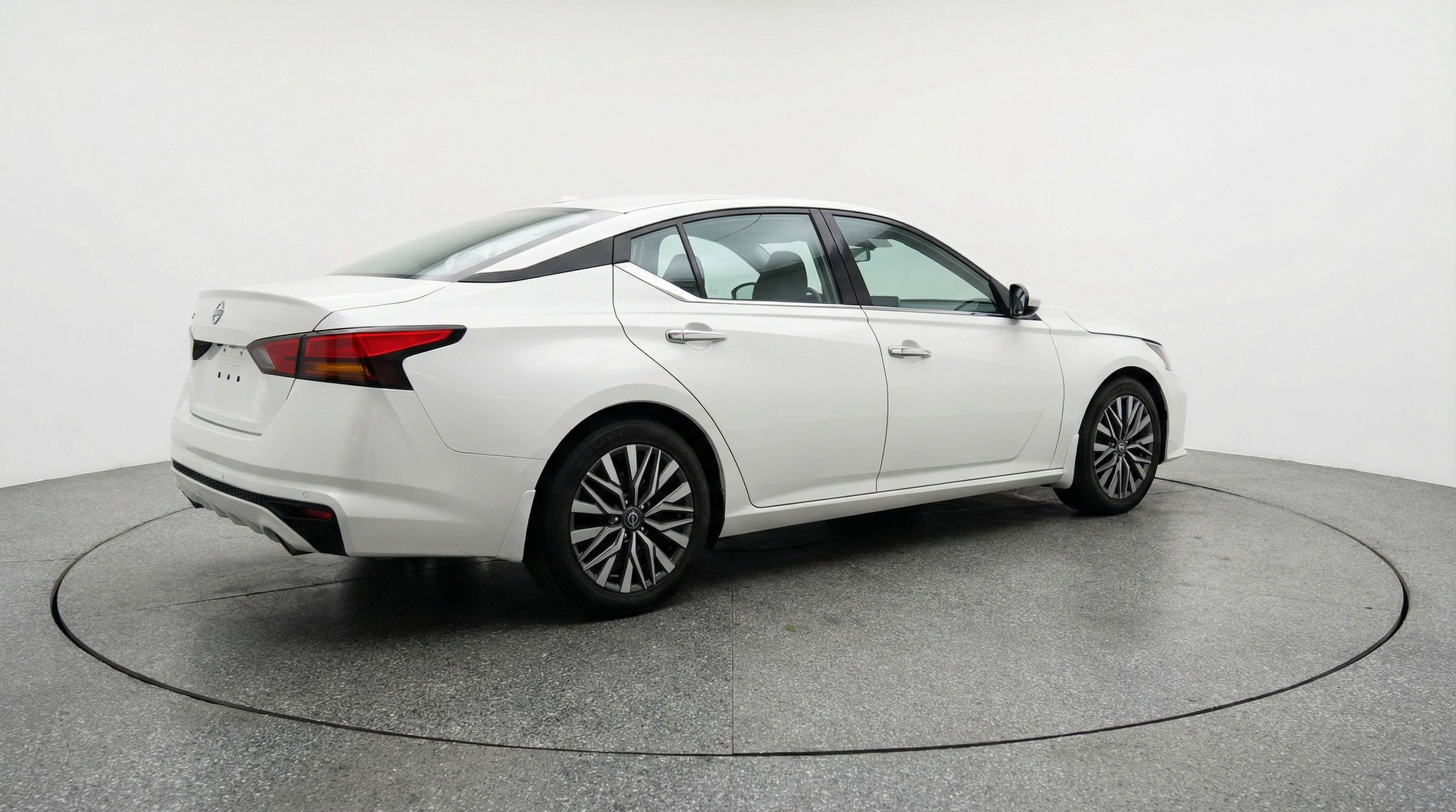 Thumbnail: 2025 Nissan Altima - 9