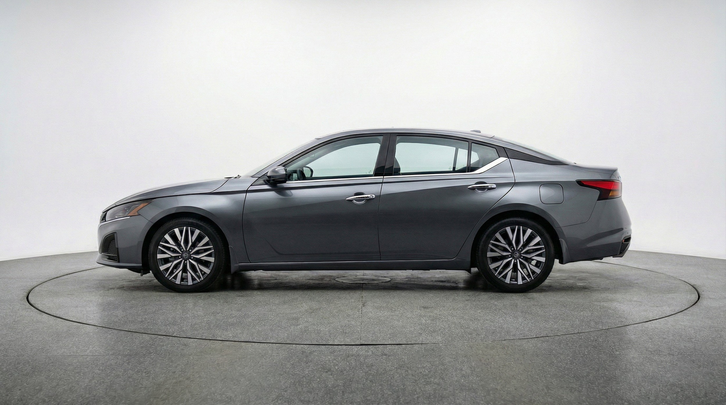 Thumbnail: 2025 Nissan Altima - 5