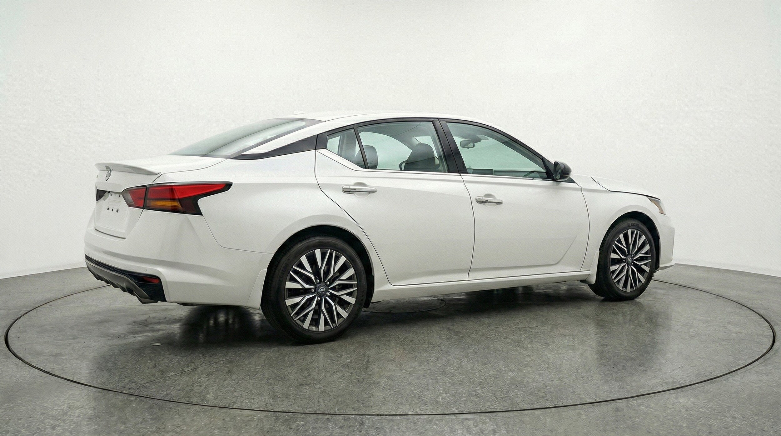 Thumbnail: 2025 Nissan Altima - 9