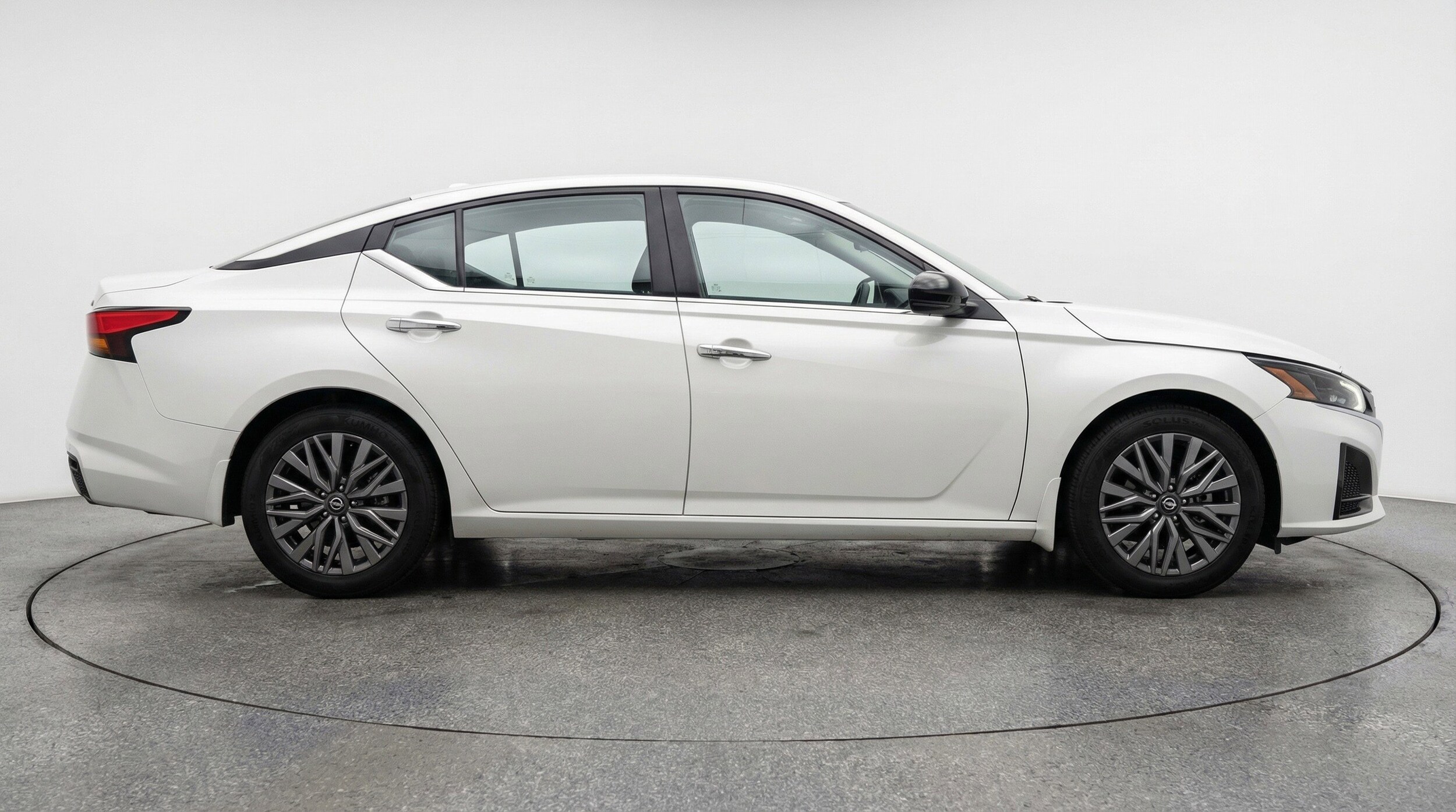 Thumbnail: 2025 Nissan Altima - 11