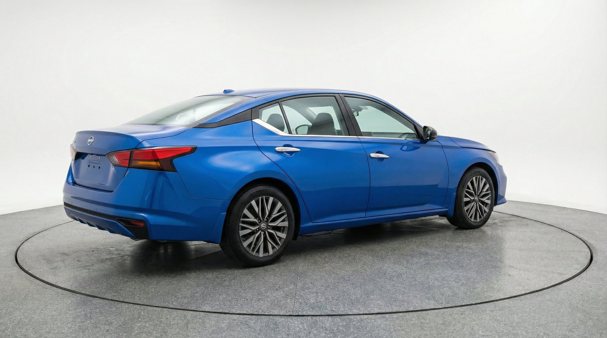 Thumbnail: 2025 Nissan Altima - 9
