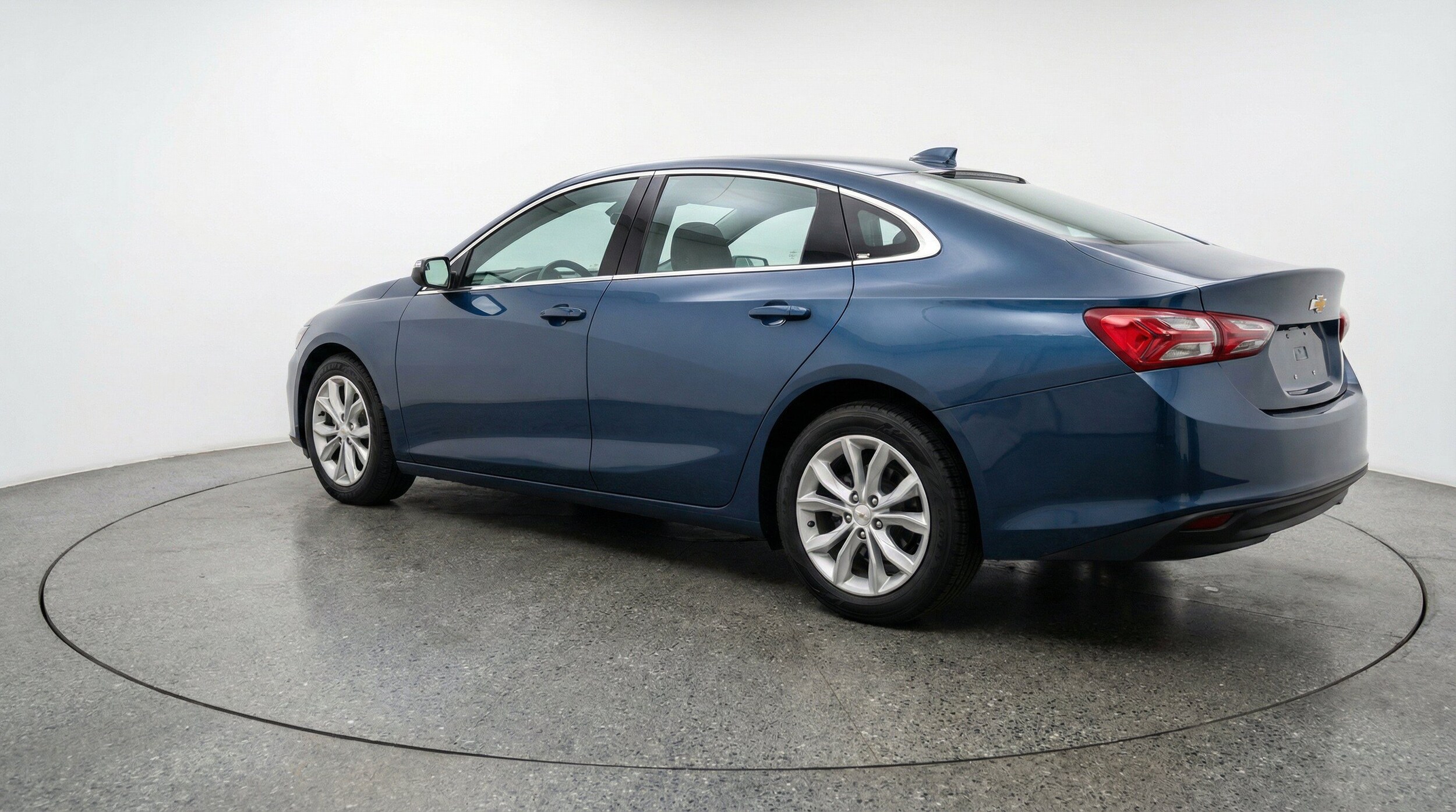Thumbnail: 2024 Chevrolet Malibu - 6