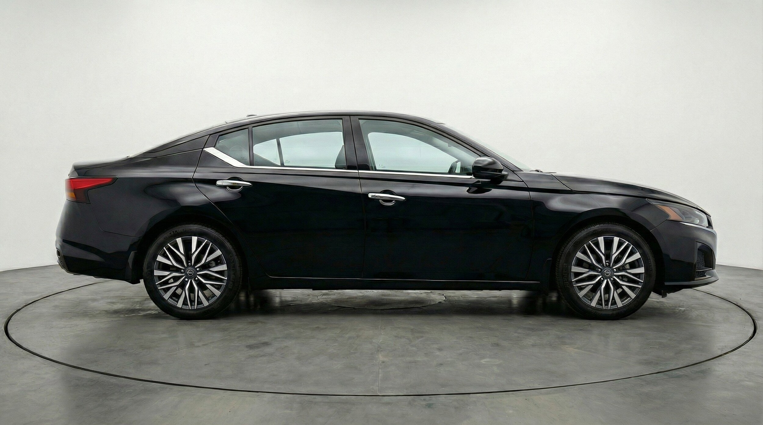 Thumbnail: 2025 Nissan Altima - 11