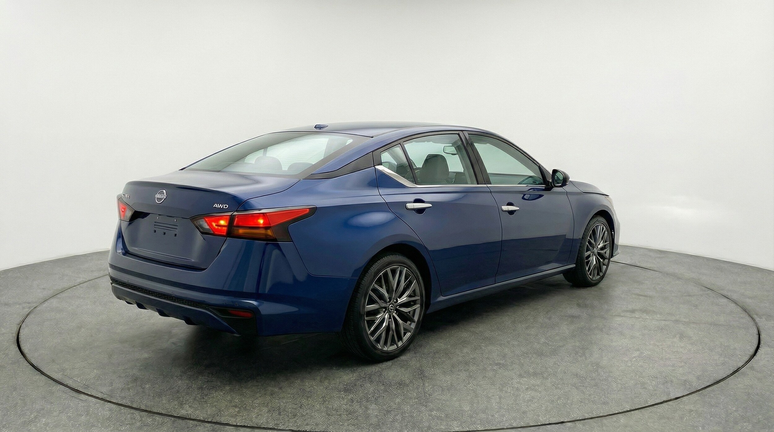 Thumbnail: 2025 Nissan Altima - 9