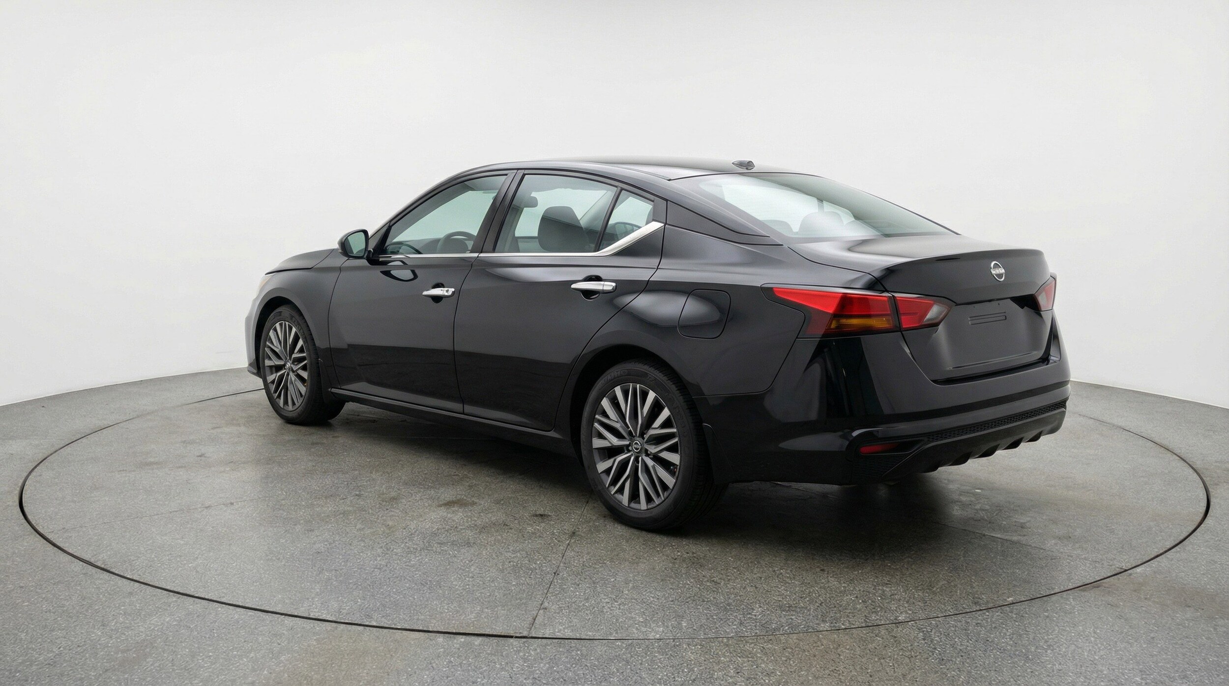 Thumbnail: 2025 Nissan Altima - 6