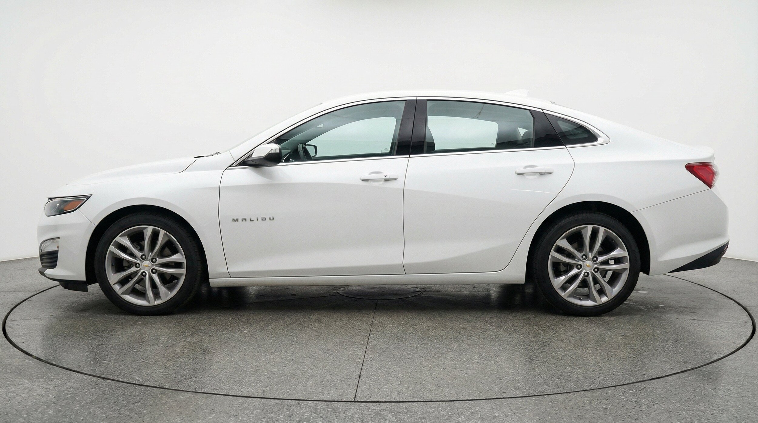 Thumbnail: 2024 Chevrolet Malibu - 5
