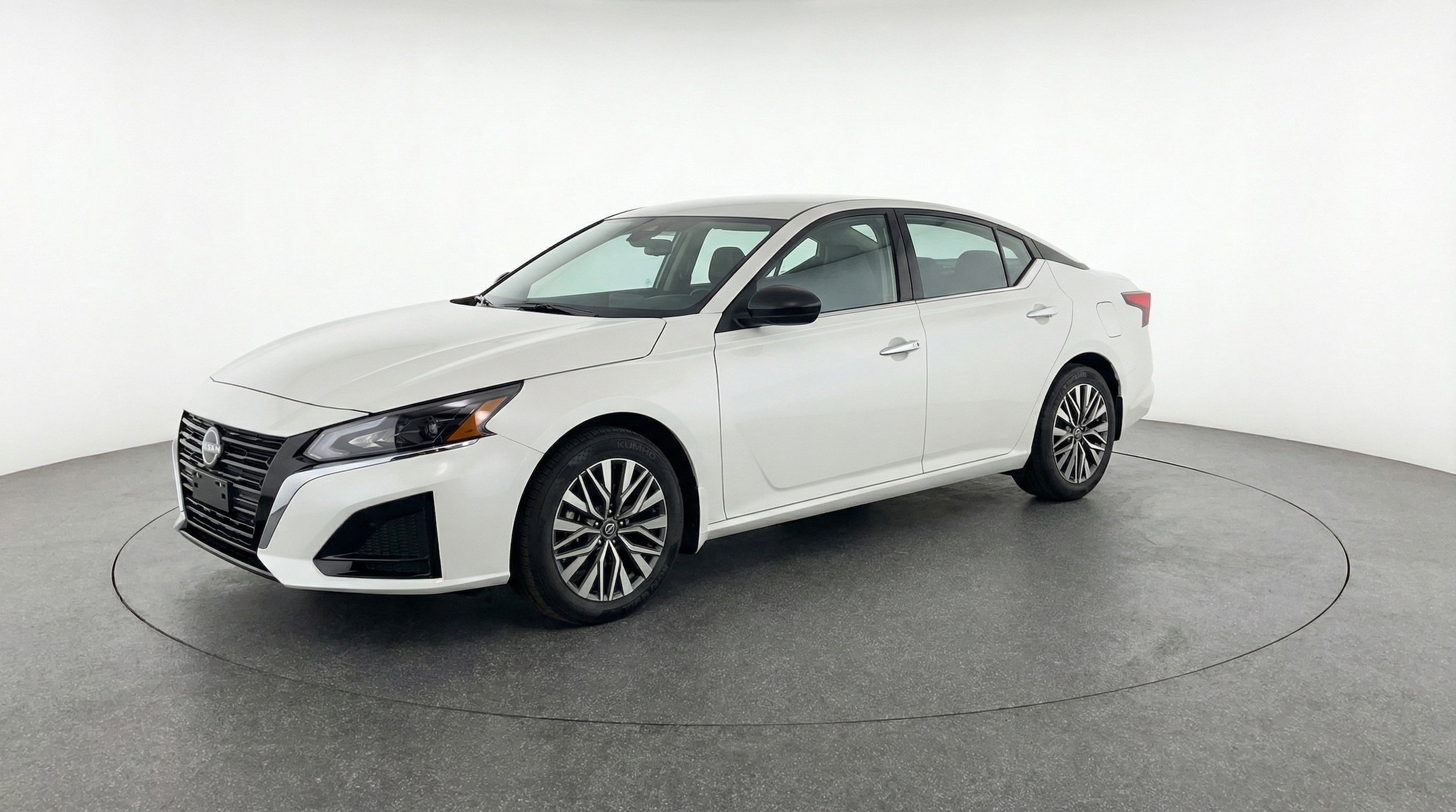 Thumbnail: 2025 Nissan Altima - 3