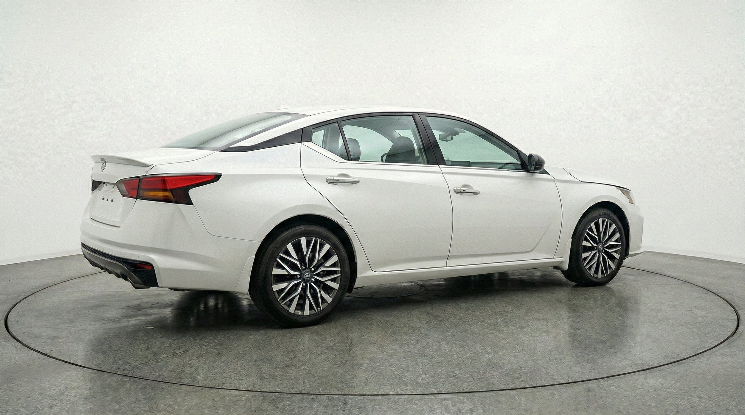 Thumbnail: 2025 Nissan Altima - 9