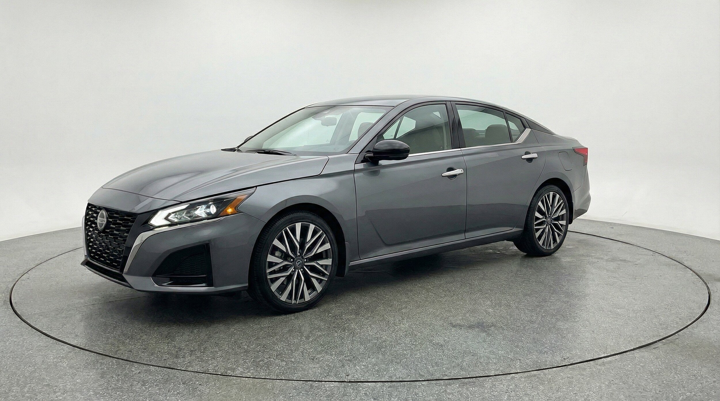 Thumbnail: 2025 Nissan Altima - 3