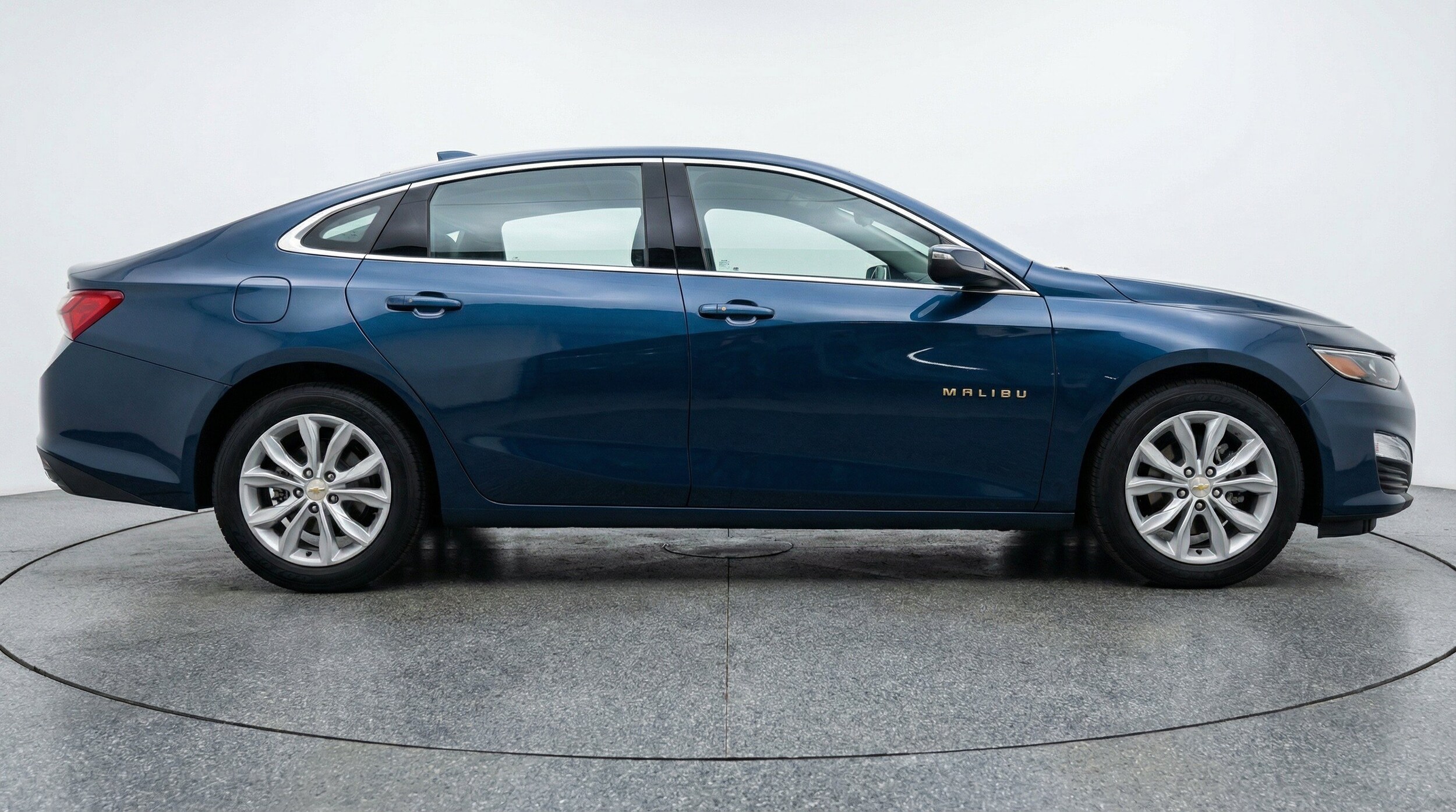 Thumbnail: 2024 Chevrolet Malibu - 11