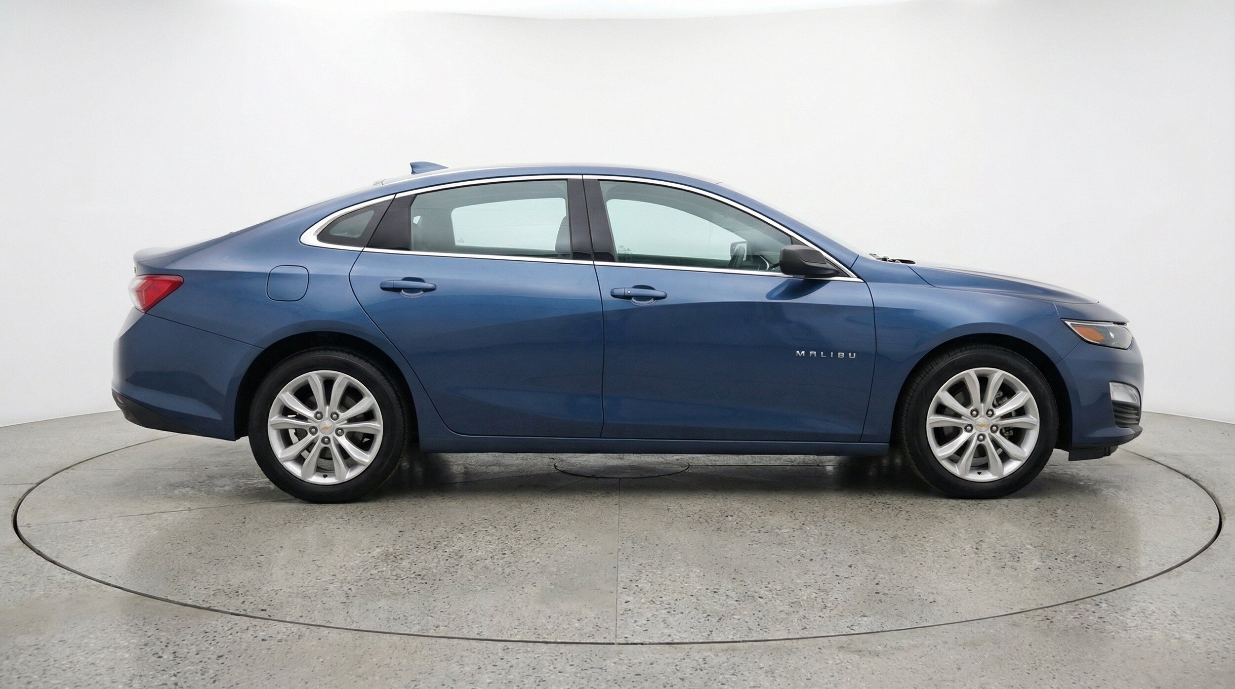 Thumbnail: 2024 Chevrolet Malibu - 11