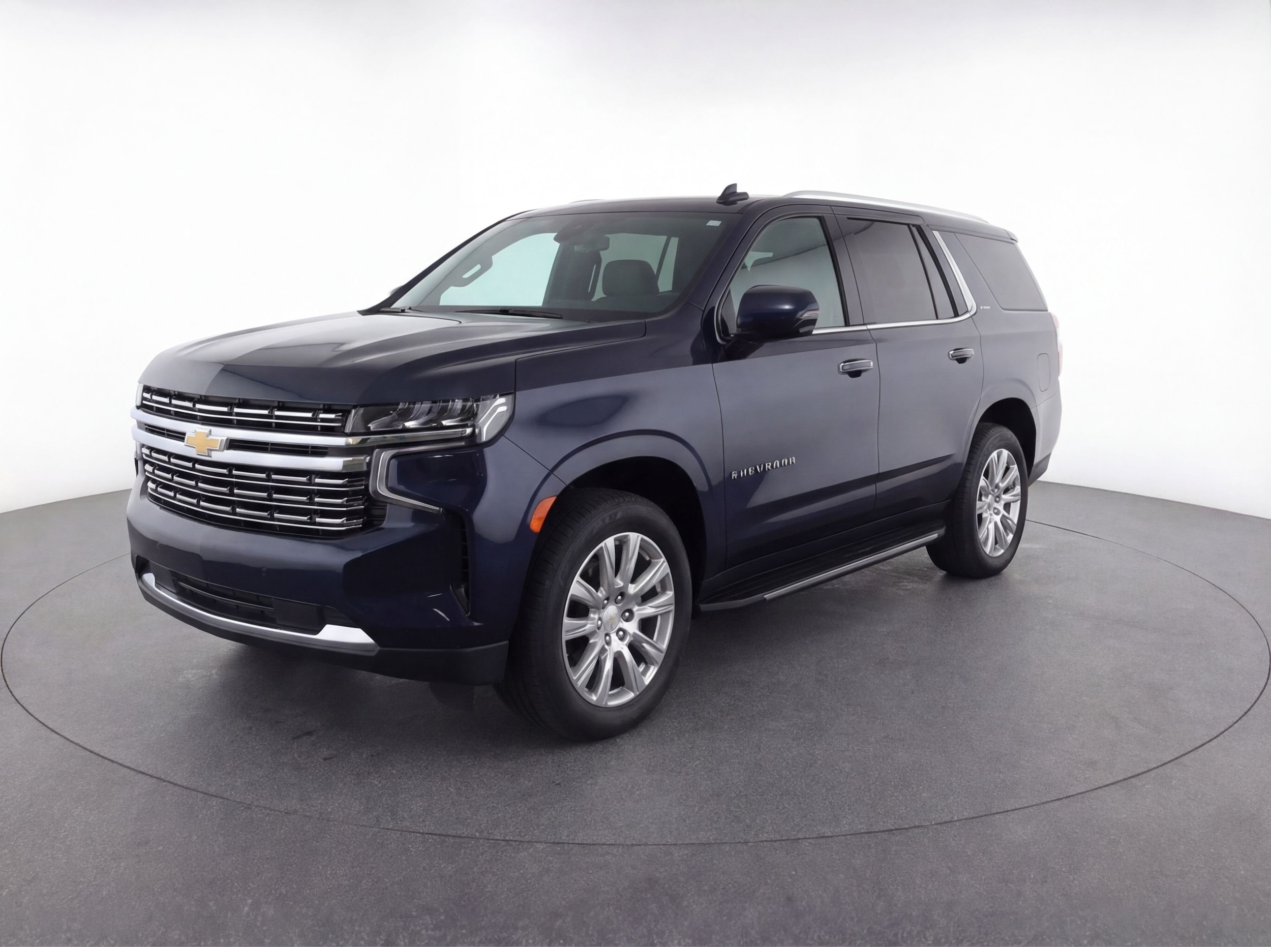 Thumbnail: 2023 Chevrolet Suburban - 3
