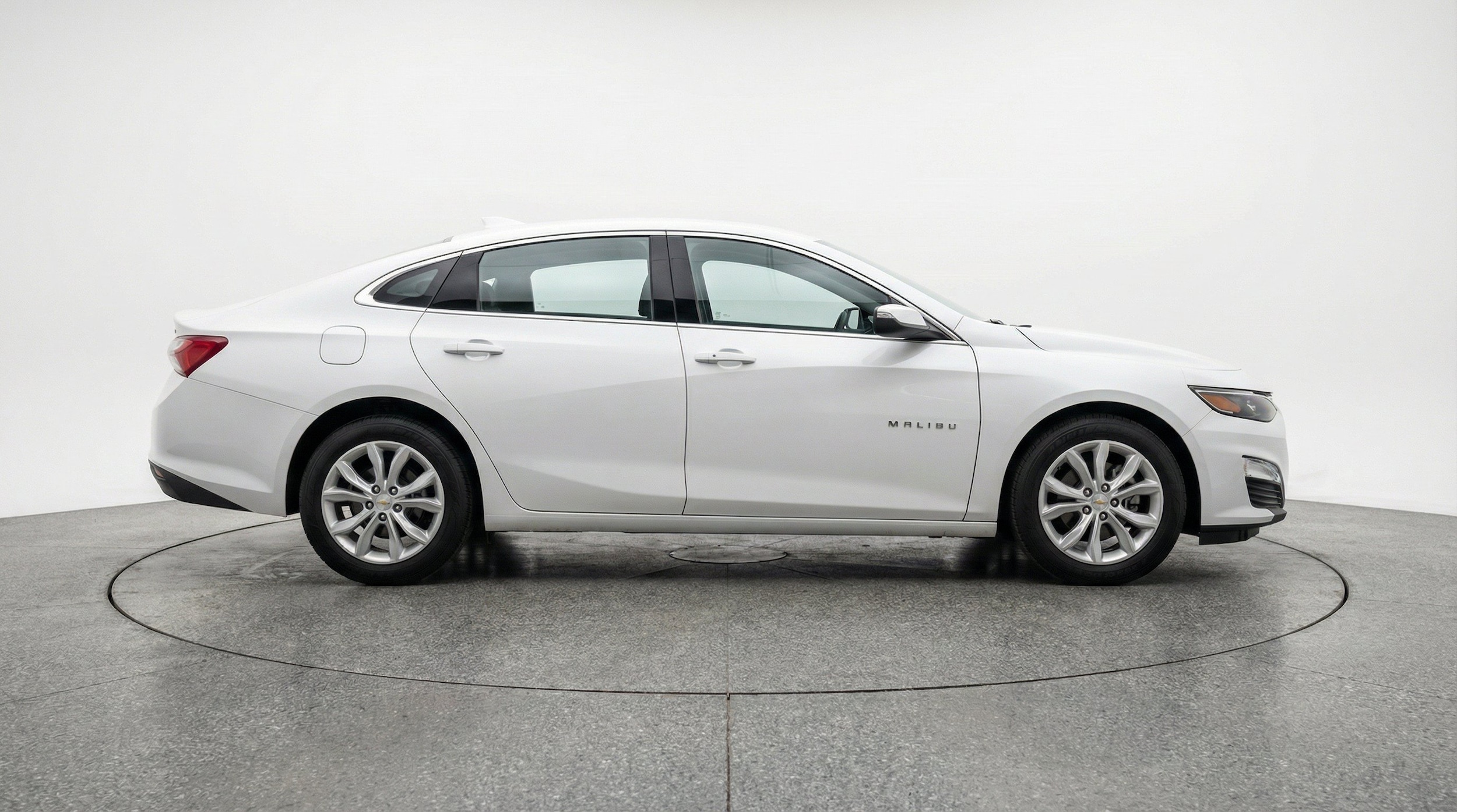 Thumbnail: 2024 Chevrolet Malibu - 11