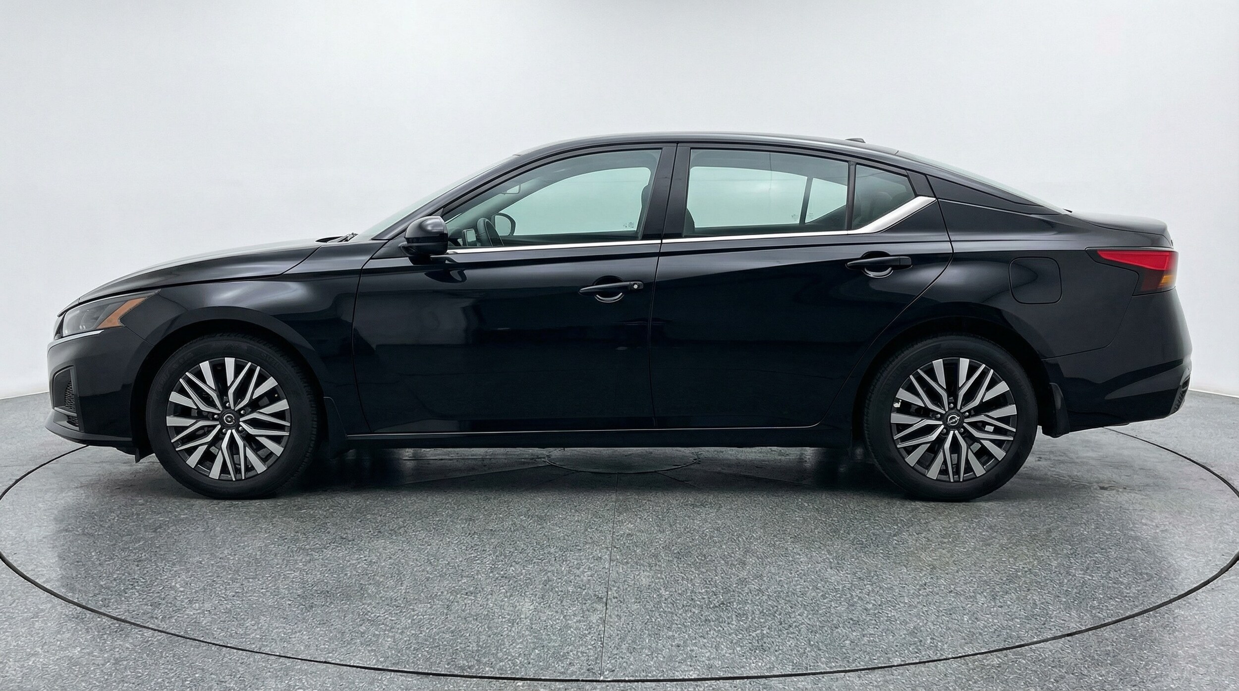 Thumbnail: 2025 Nissan Altima - 4