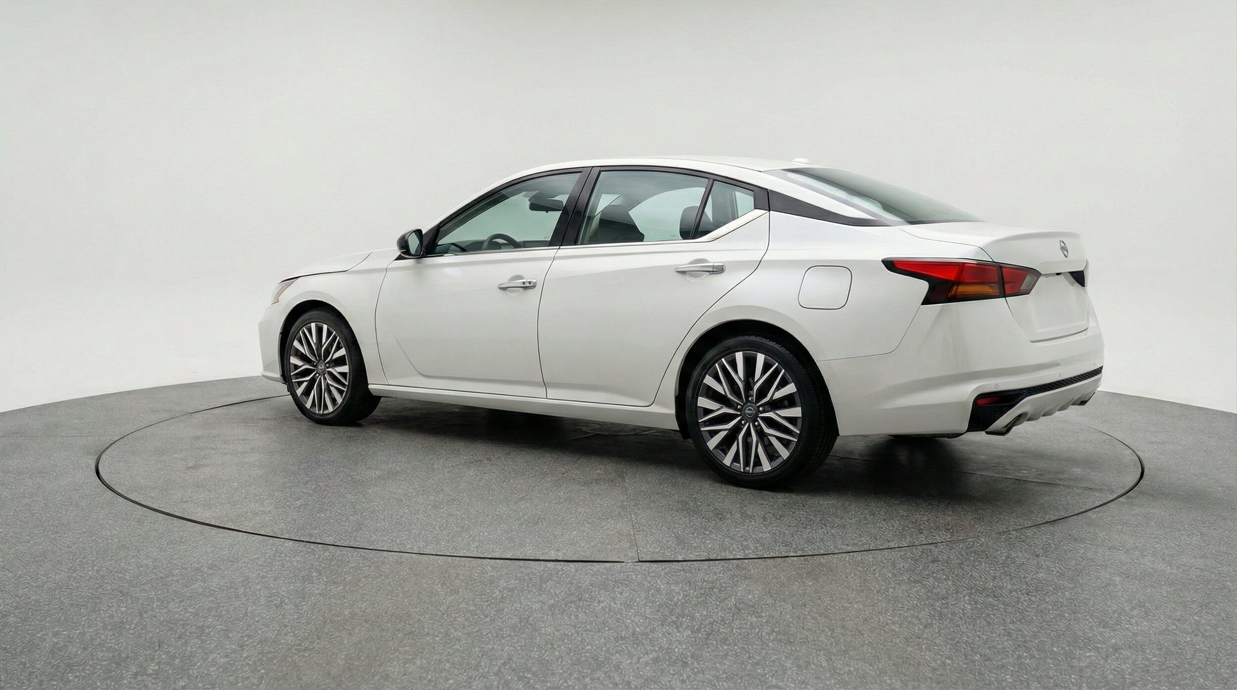 Thumbnail: 2025 Nissan Altima - 6