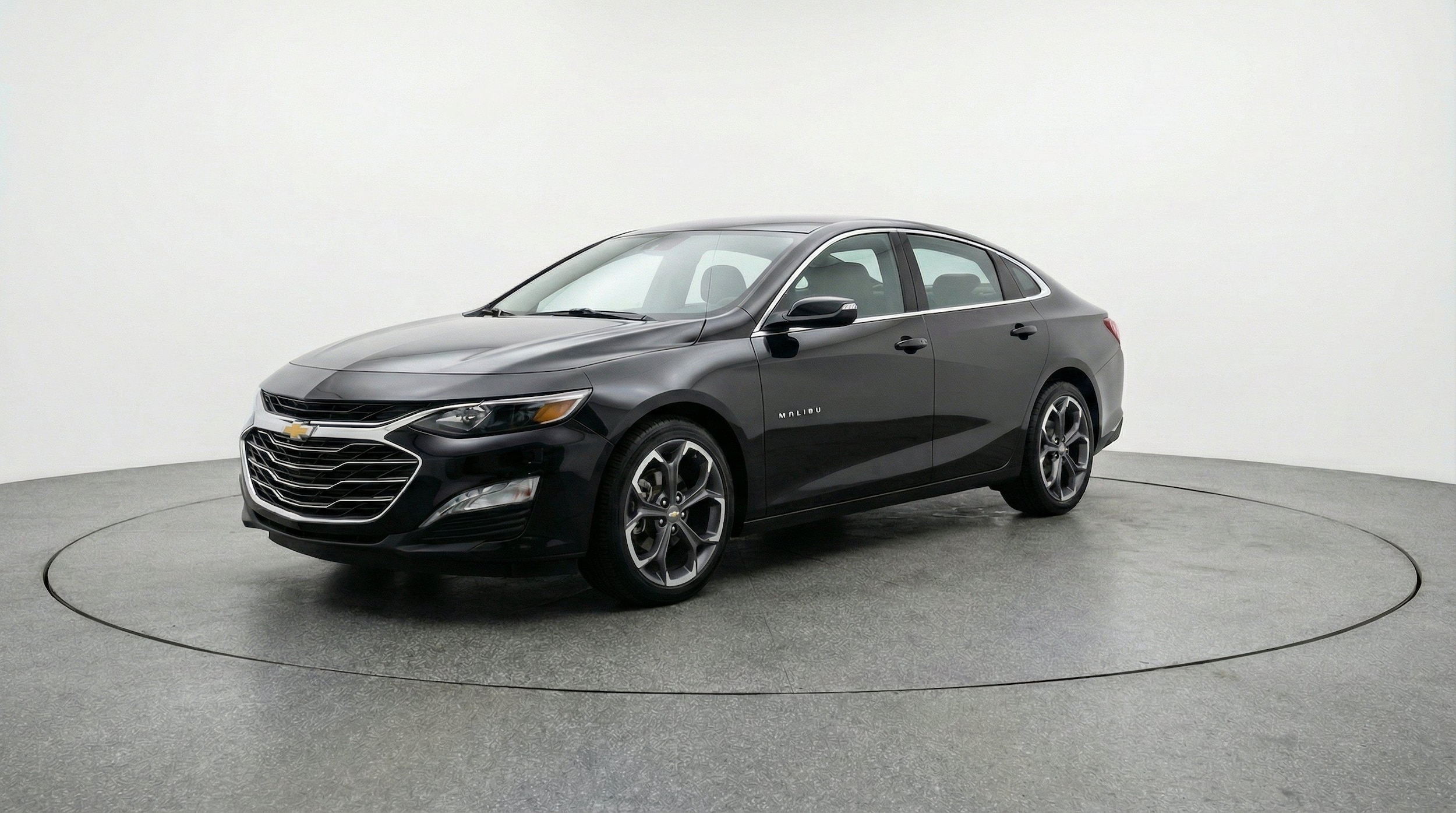 Thumbnail: 2024 Chevrolet Malibu - 3