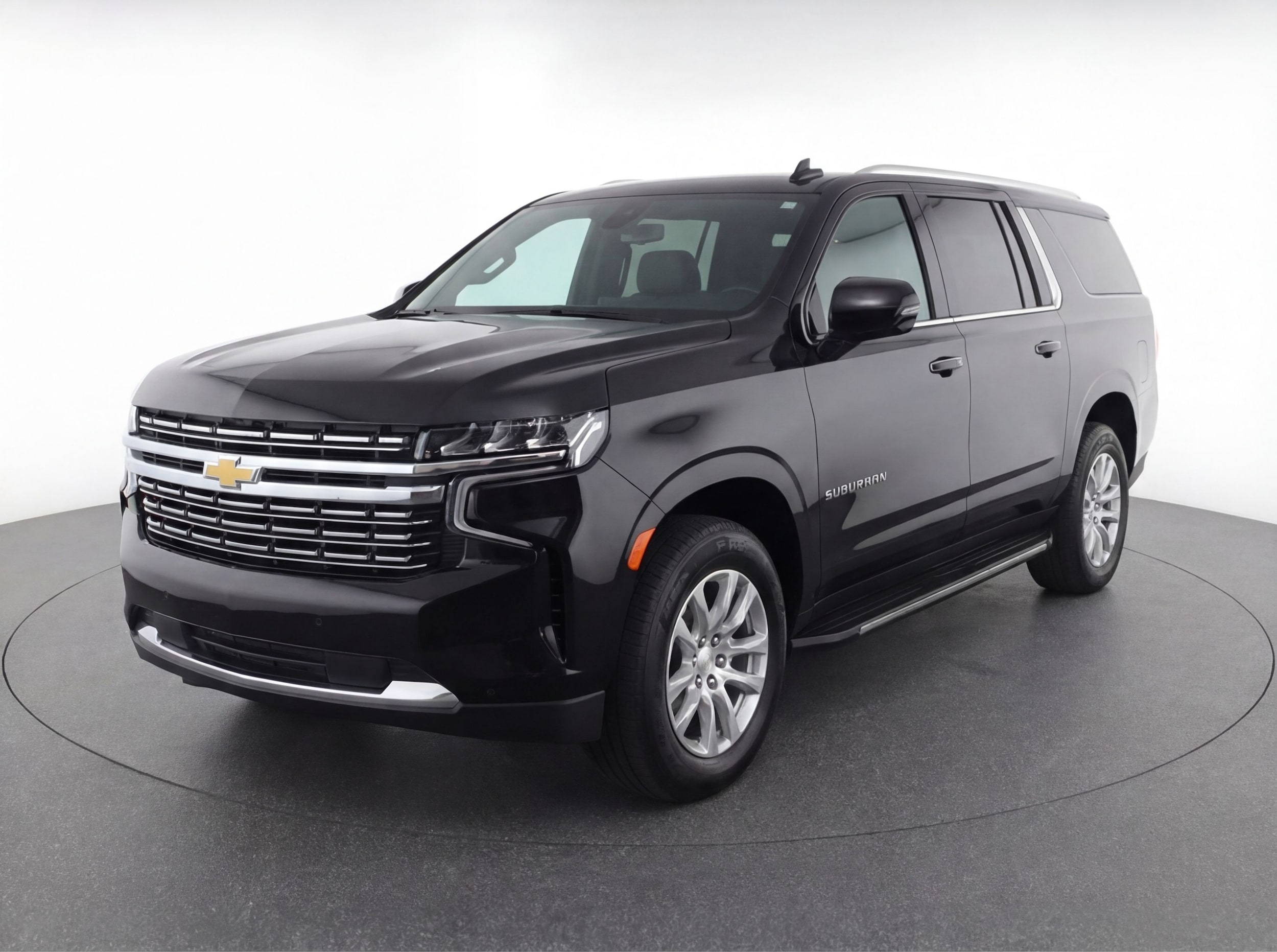 Thumbnail: 2023 Chevrolet Suburban - 3