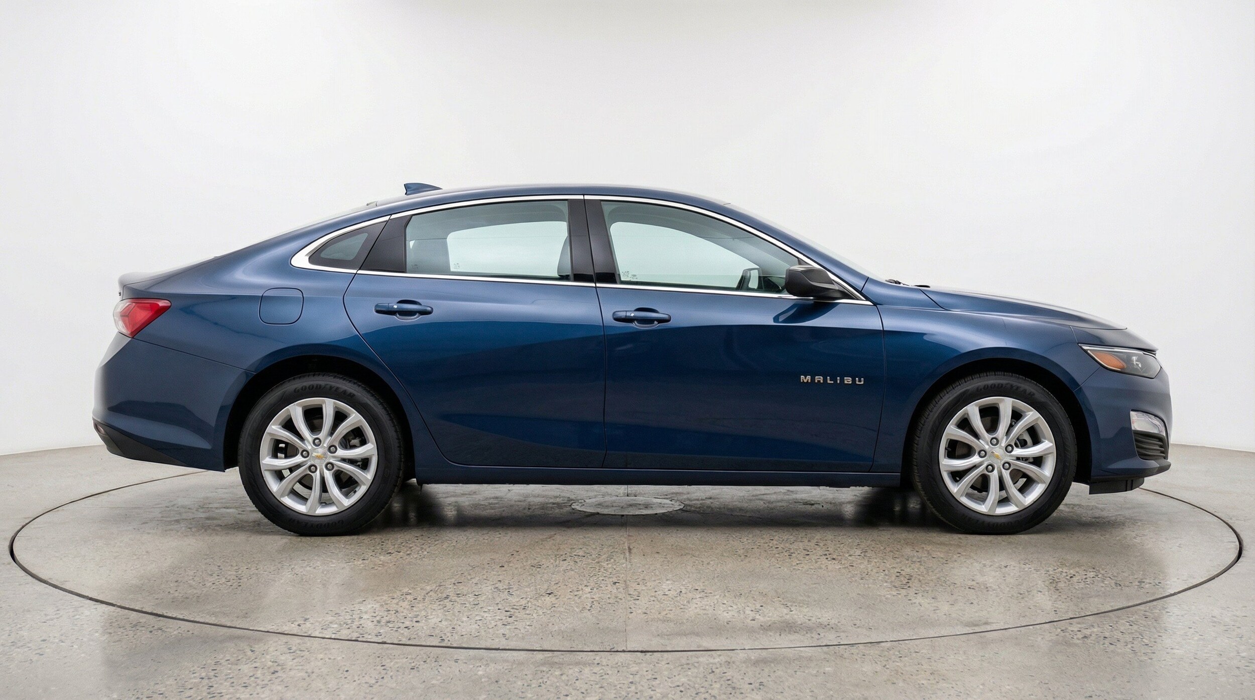 Thumbnail: 2024 Chevrolet Malibu - 11