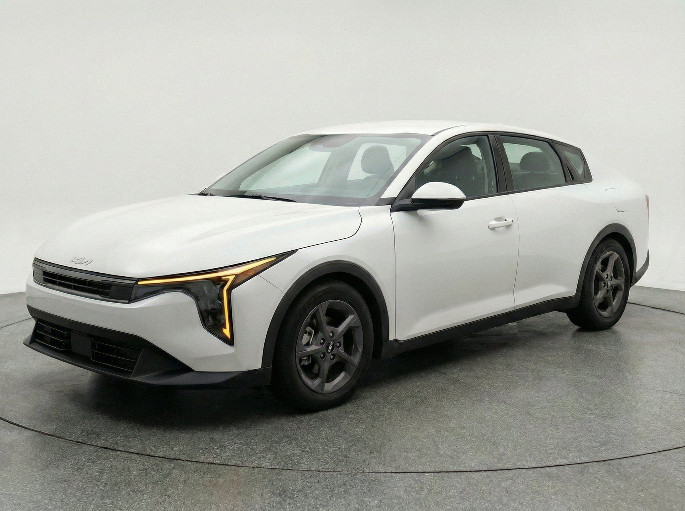 Thumbnail: 2025 Kia K4 - 3