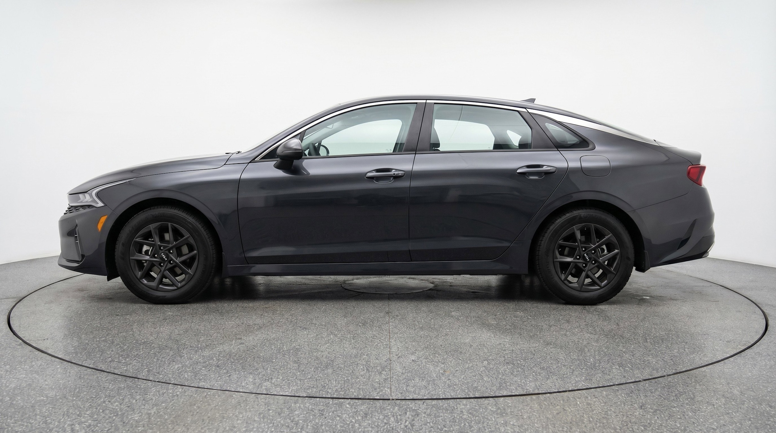 Thumbnail: 2025 Kia K5 - 5