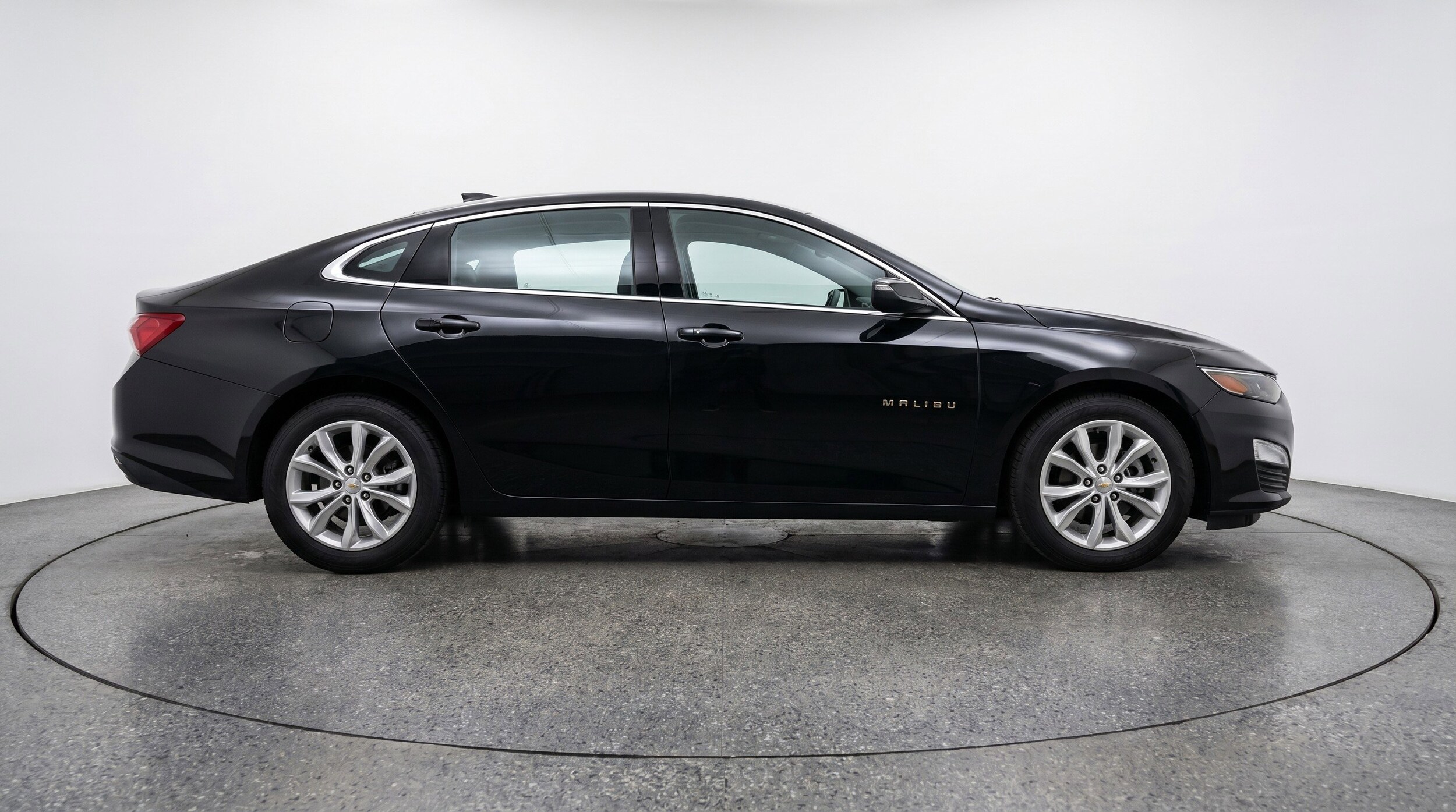 Thumbnail: 2024 Chevrolet Malibu - 11