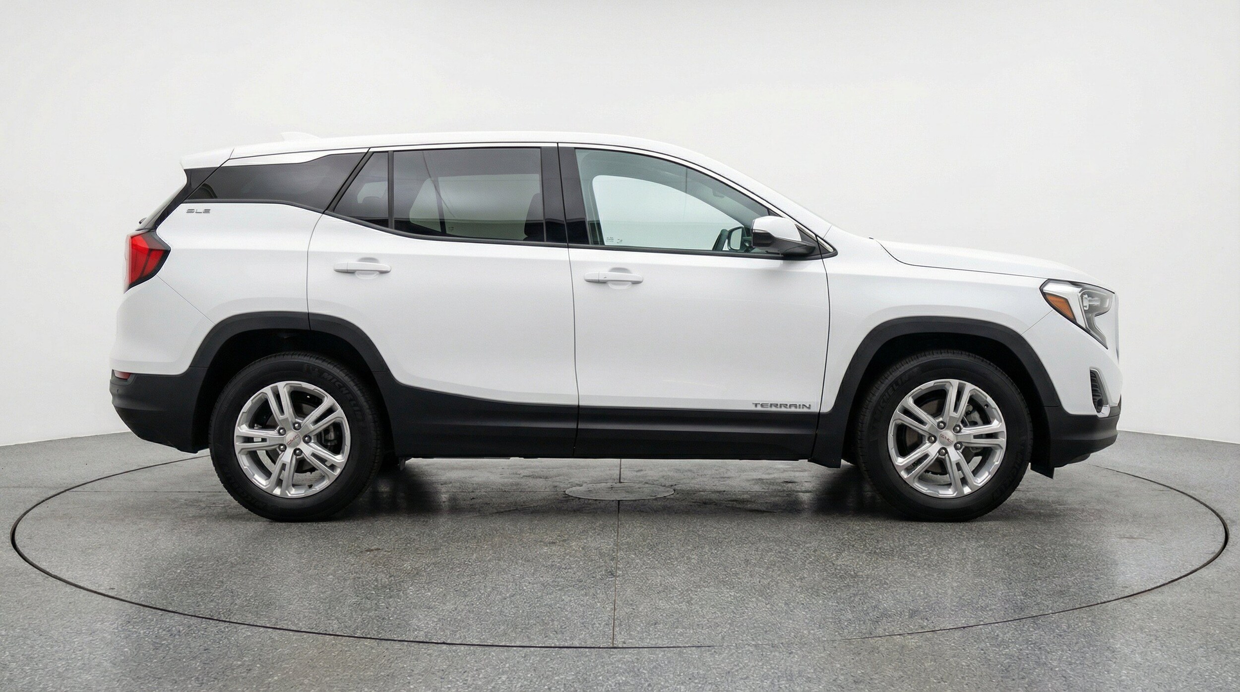 Thumbnail: 2024 GMC Terrain - 10