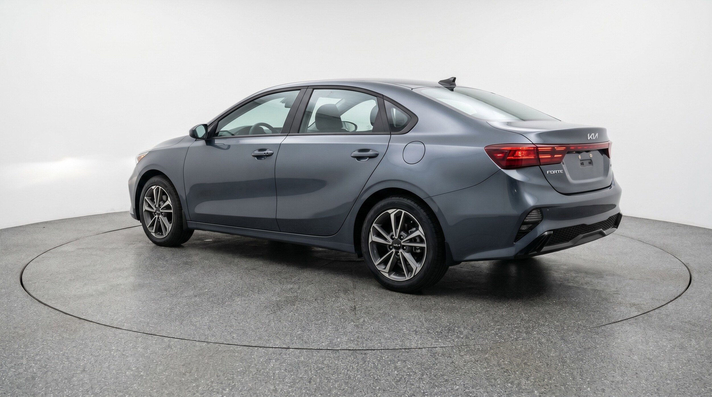Thumbnail: 2024 Kia Forte - 6