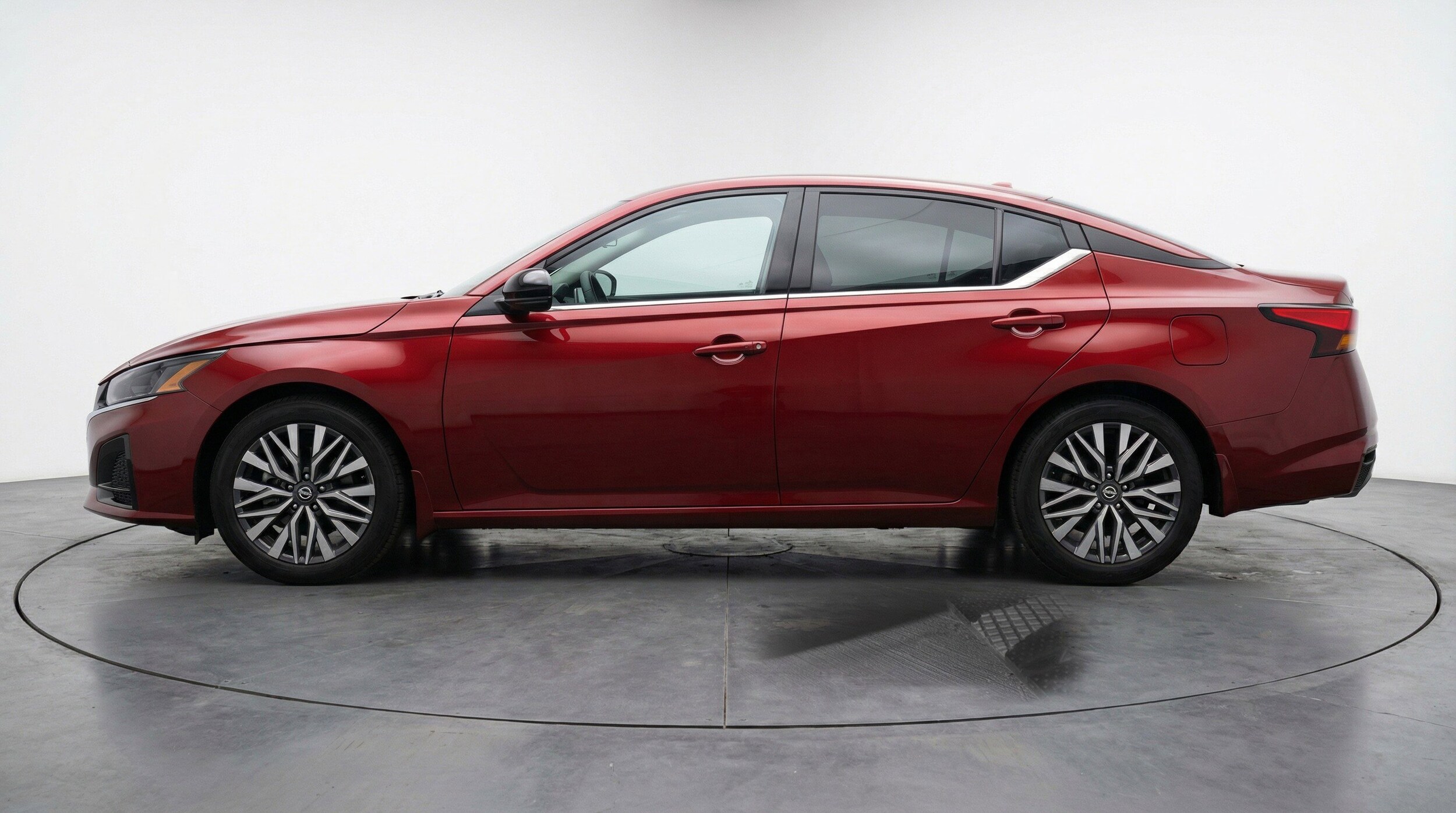 Thumbnail: 2025 Nissan Altima - 5