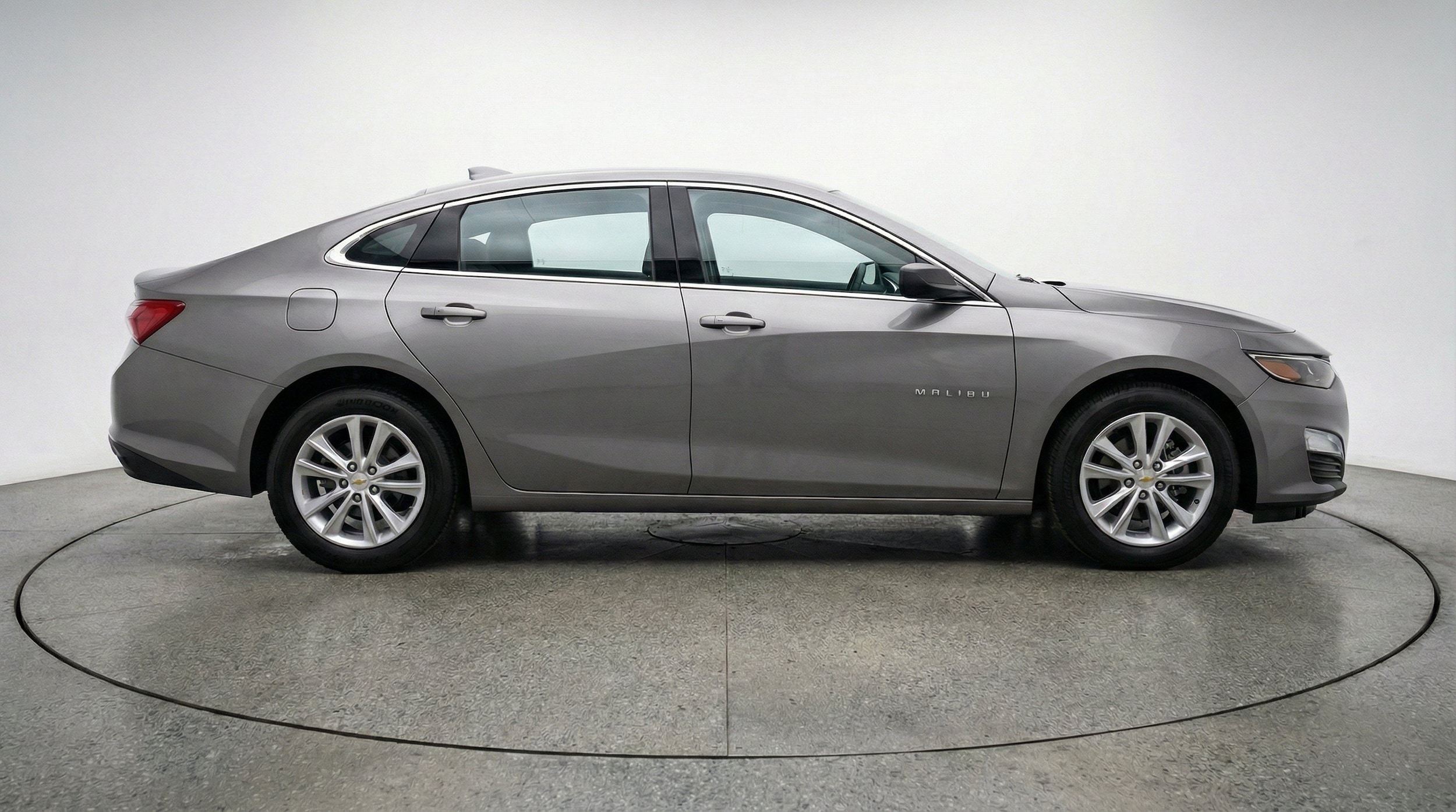 Thumbnail: 2024 Chevrolet Malibu - 11