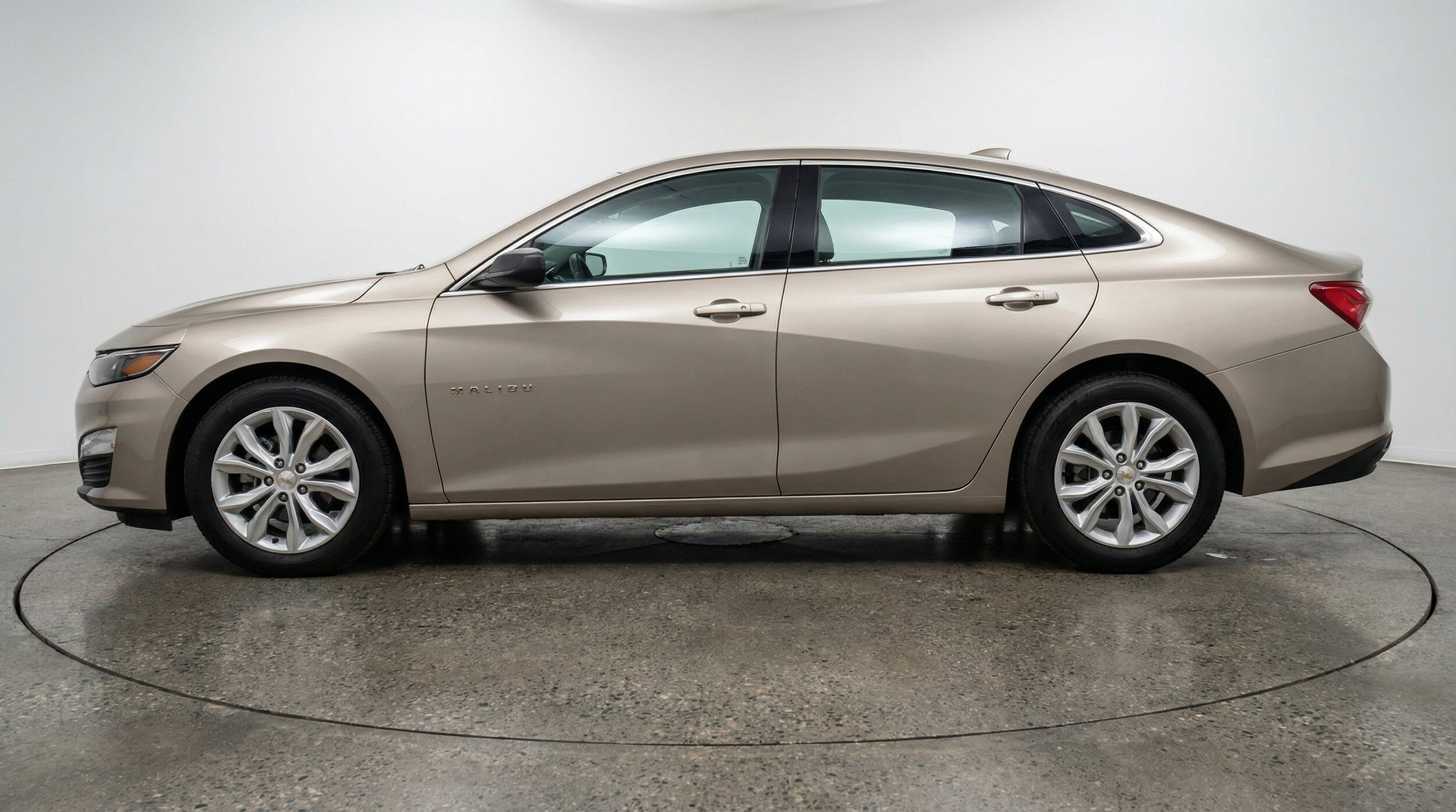 Thumbnail: 2024 Chevrolet Malibu - 11