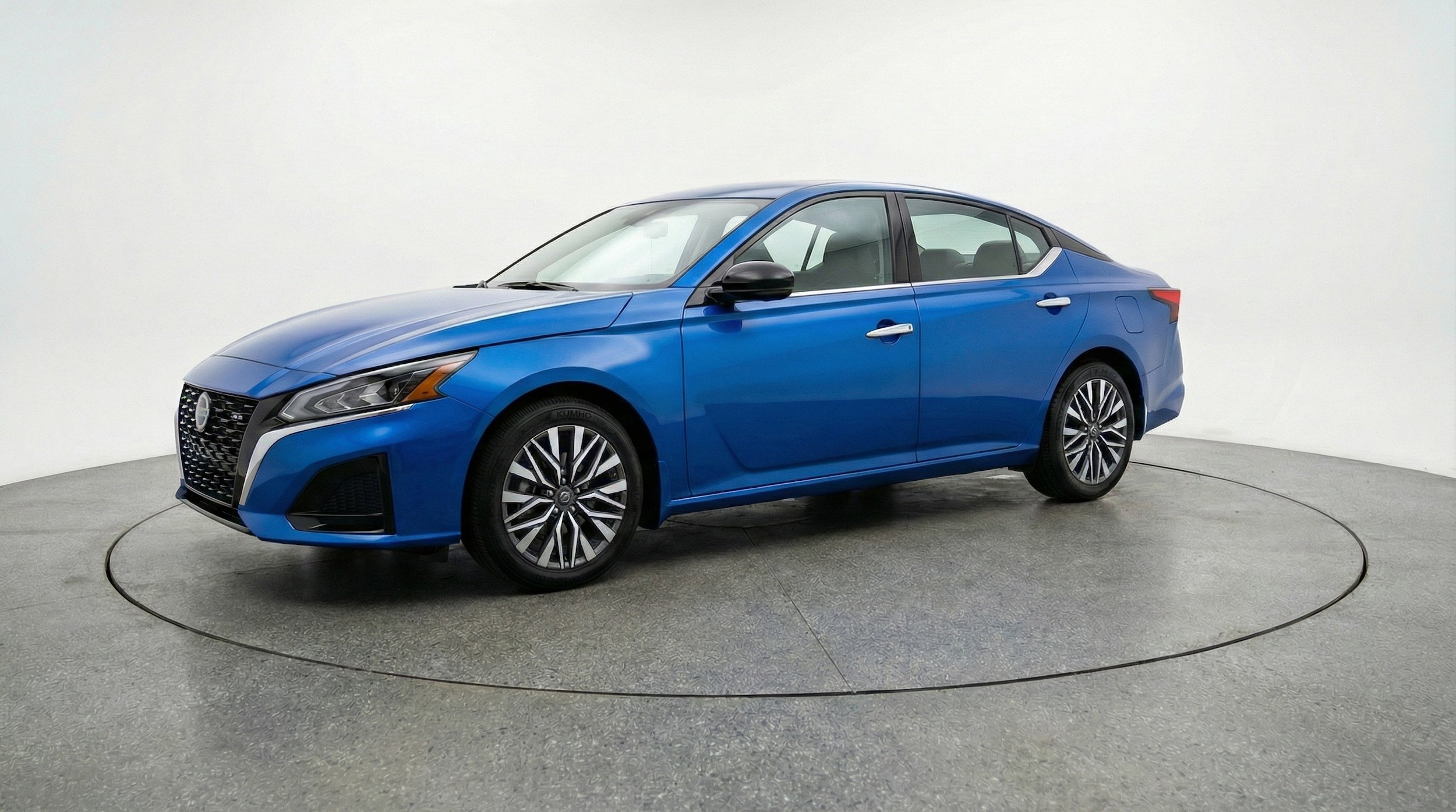 Thumbnail: 2025 Nissan Altima - 3