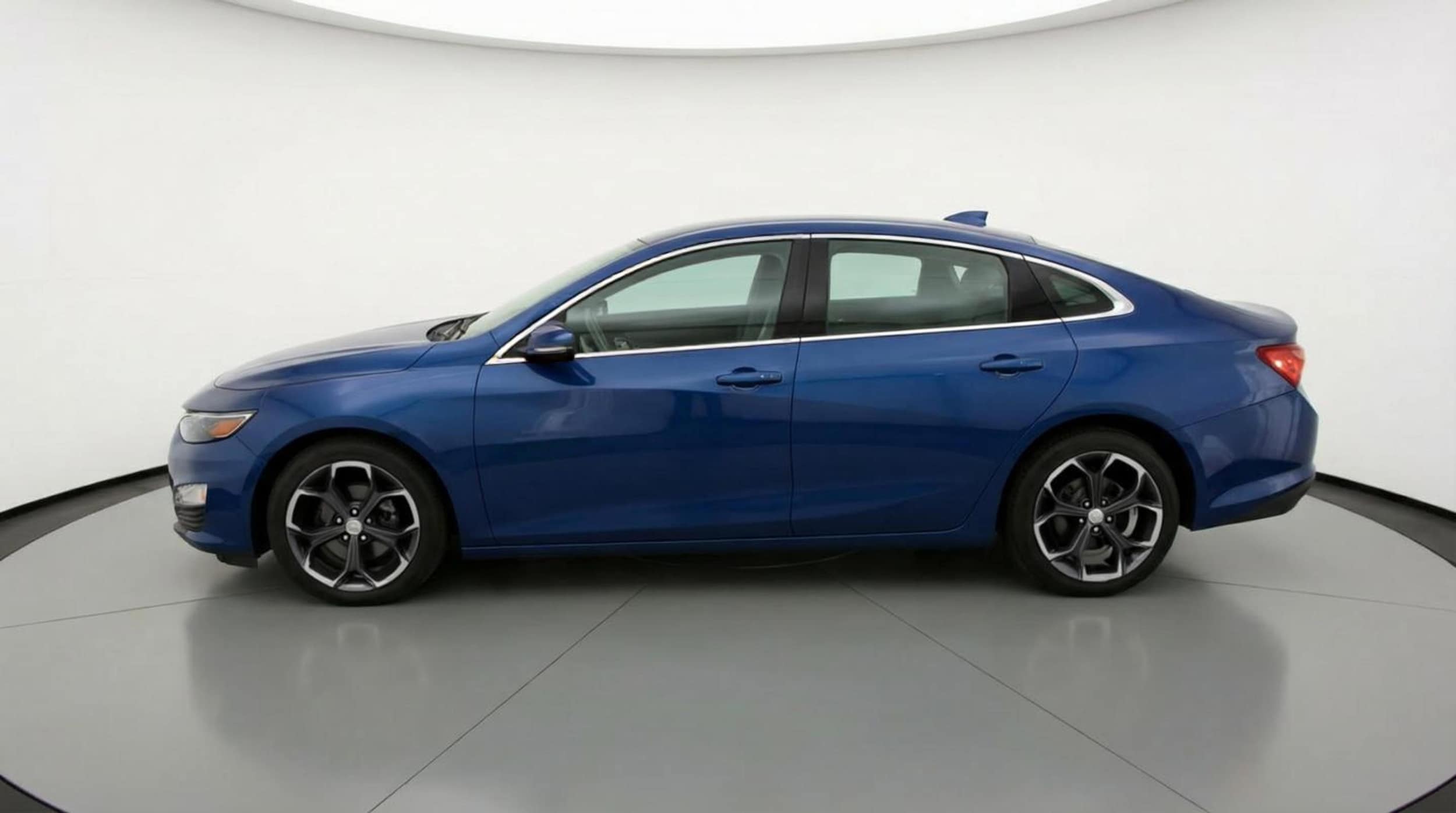 Thumbnail: 2024 Chevrolet Malibu - 5