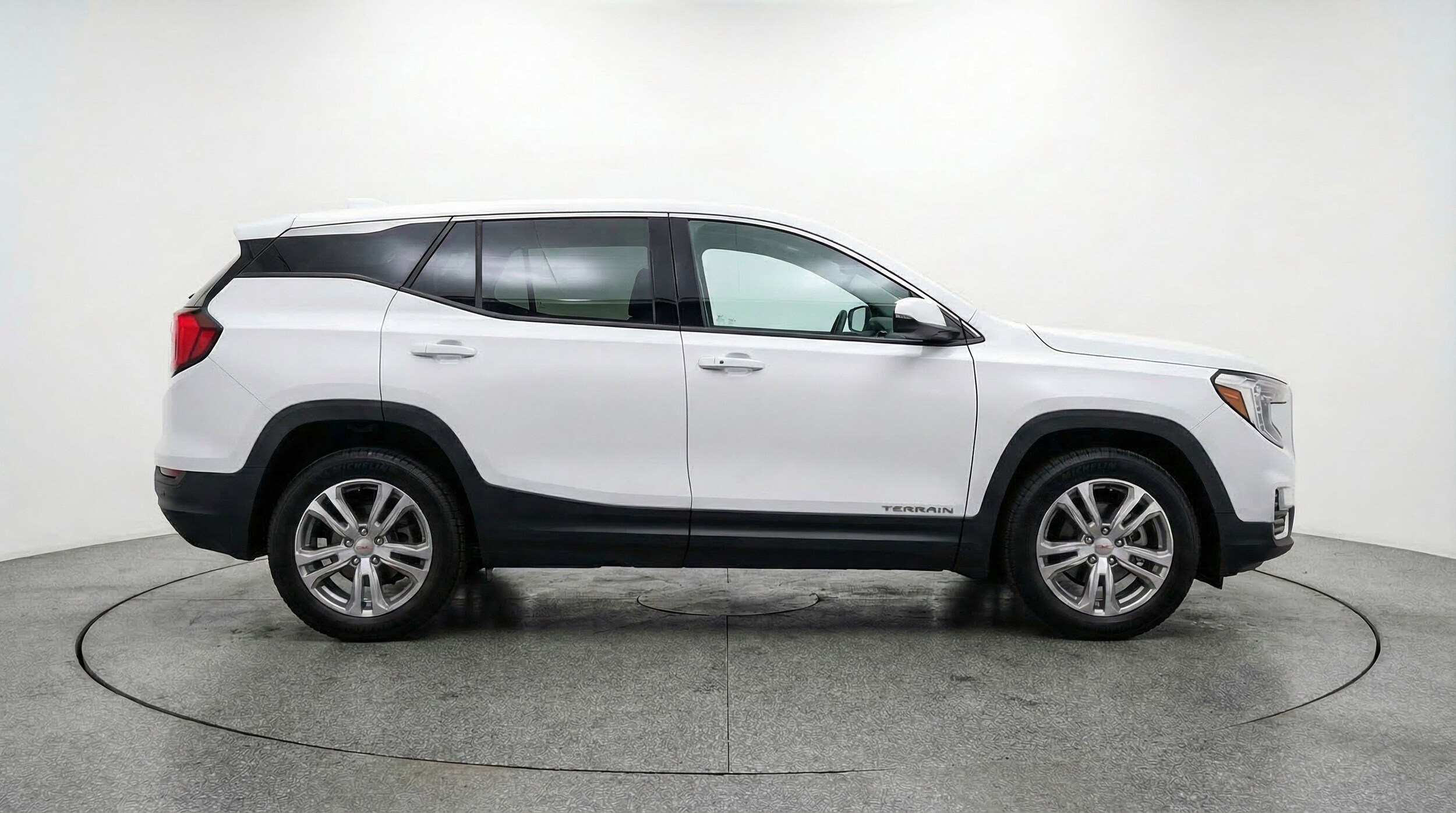 Thumbnail: 2024 GMC Terrain - 11