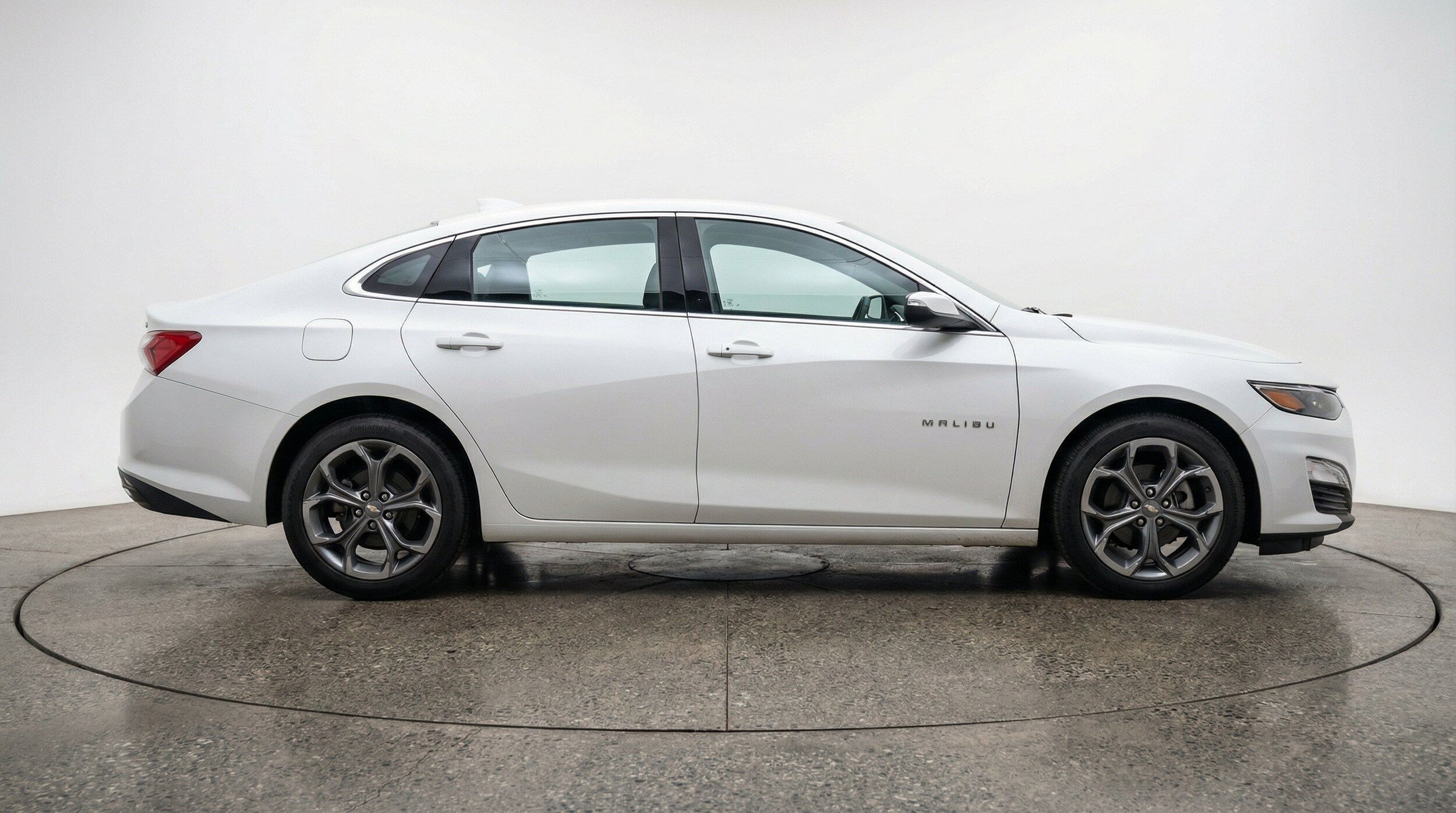 Thumbnail: 2024 Chevrolet Malibu - 11