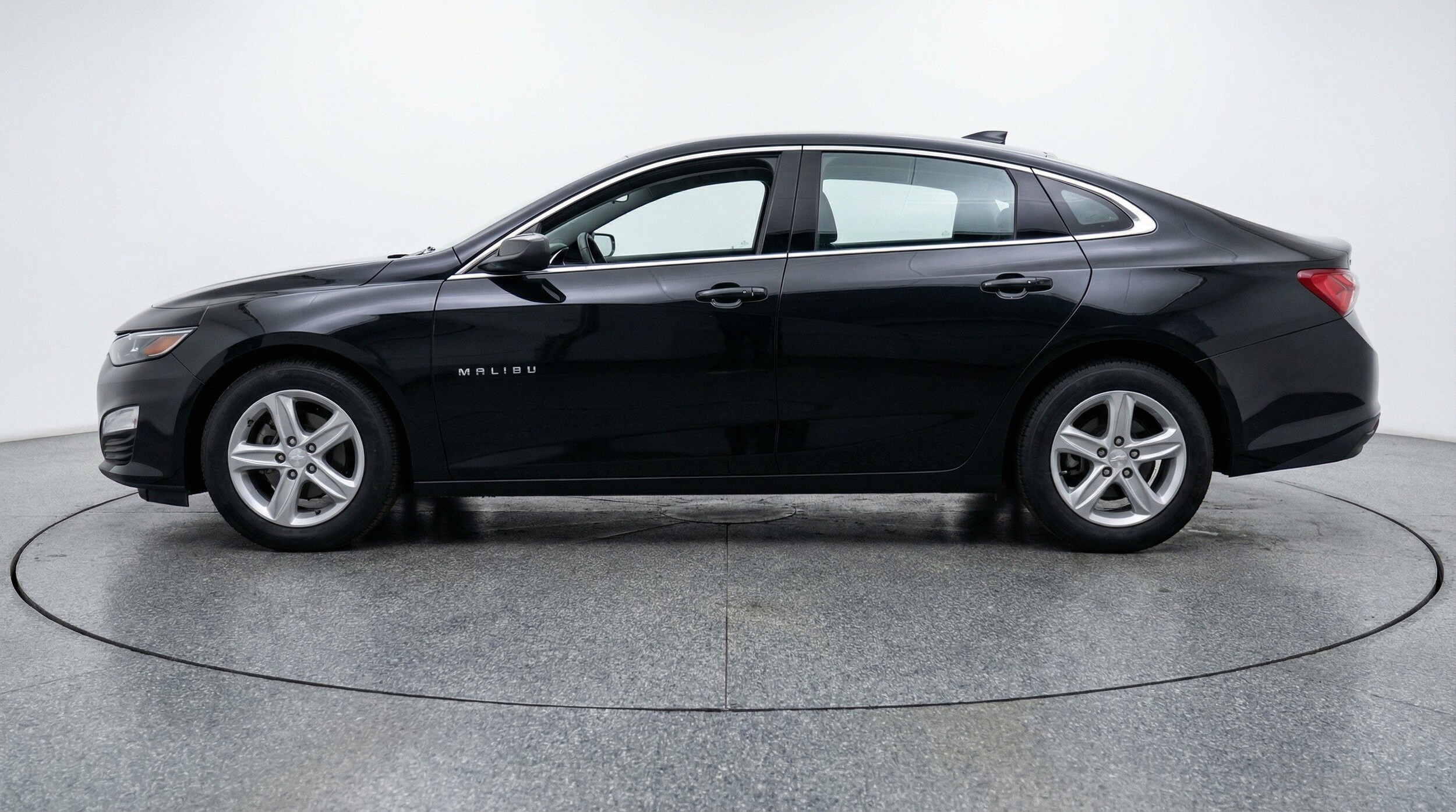 Thumbnail: 2024 Chevrolet Malibu - 5