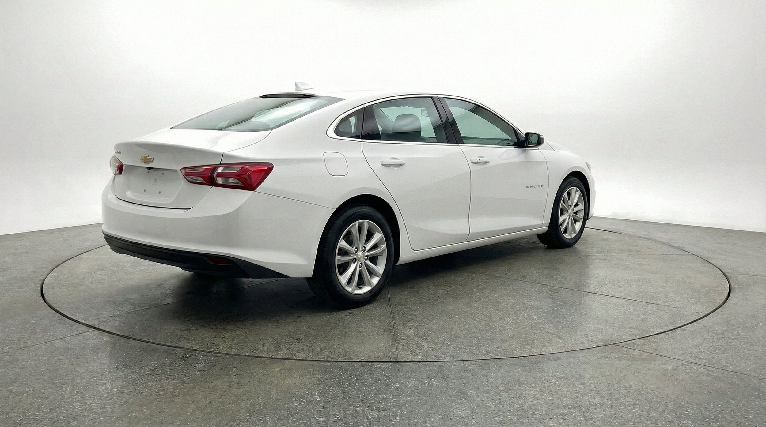 Thumbnail: 2024 Chevrolet Malibu - 9