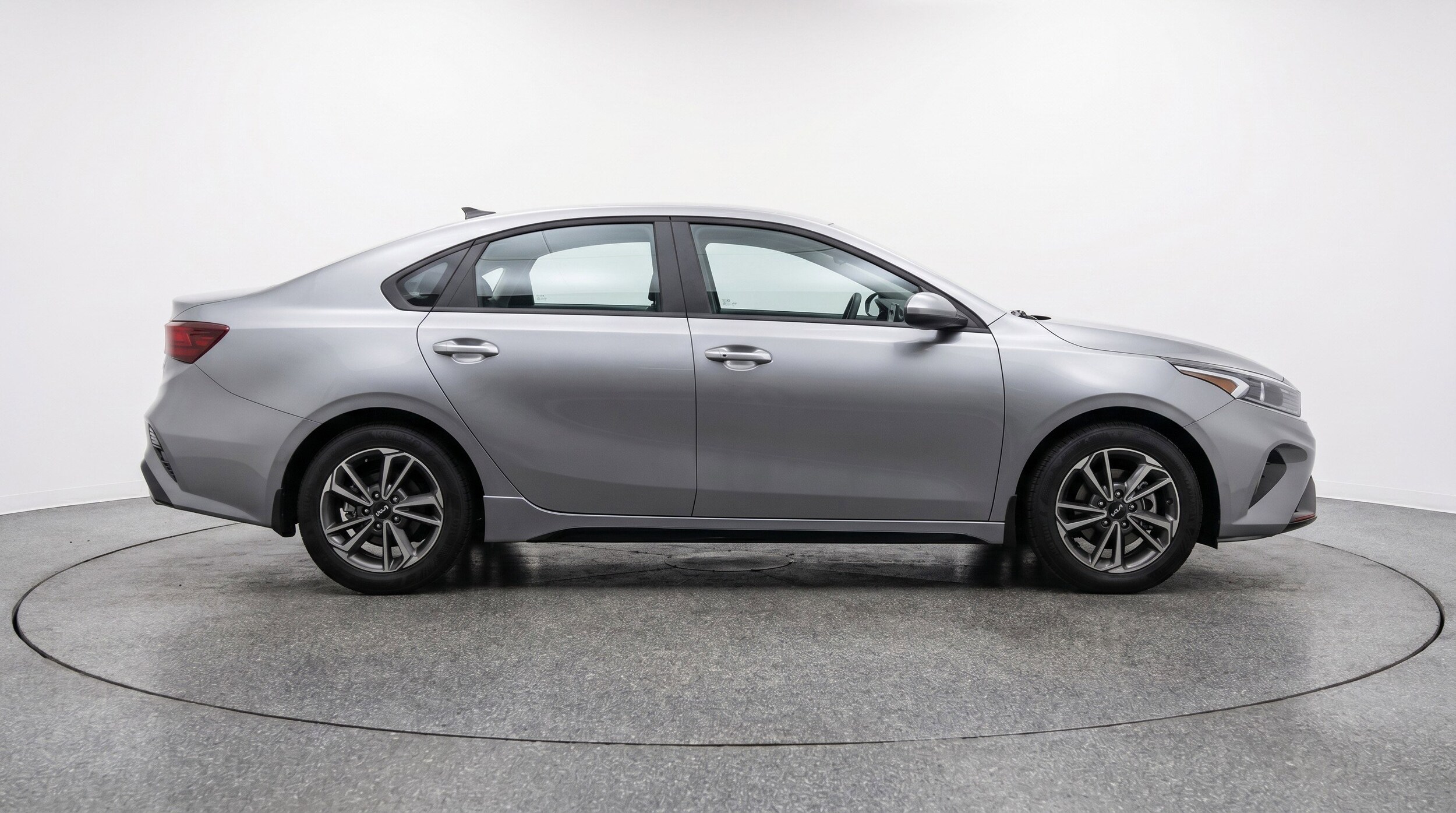 Thumbnail: 2024 Kia Forte - 11