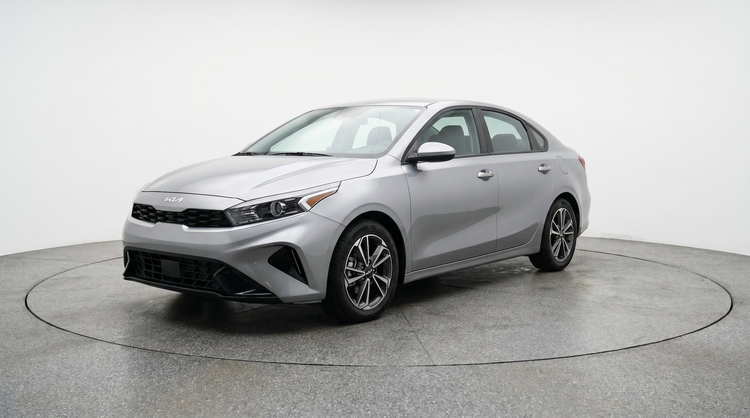 Thumbnail: 2024 Kia Forte - 3