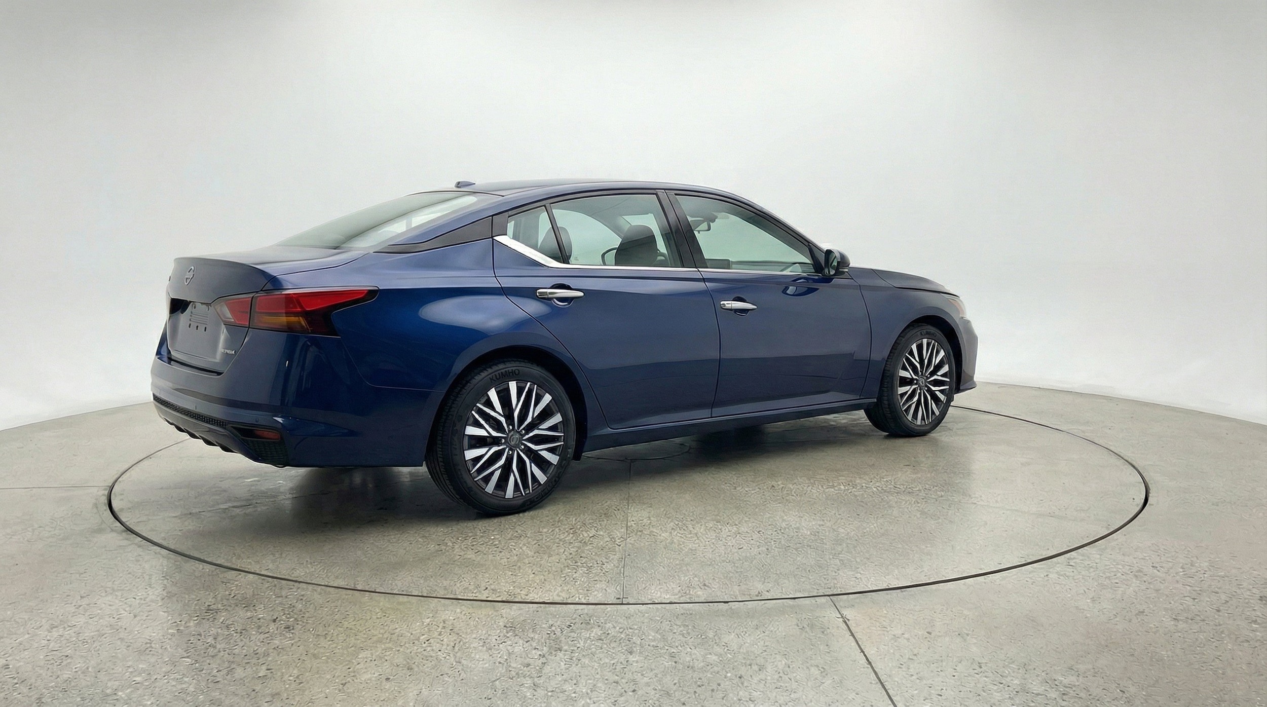 Thumbnail: 2025 Nissan Altima - 9