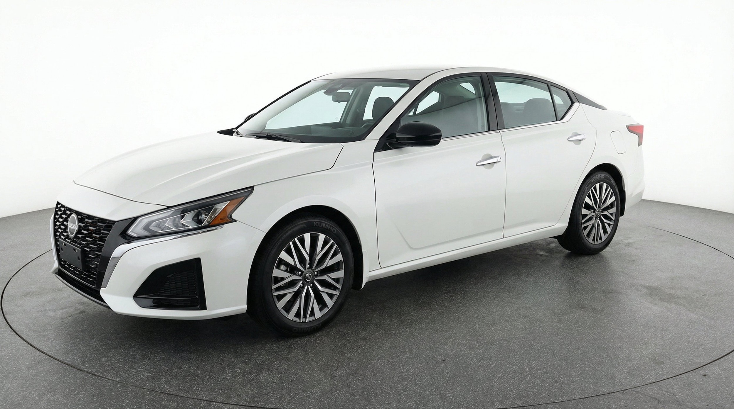 Thumbnail: 2025 Nissan Altima - 3