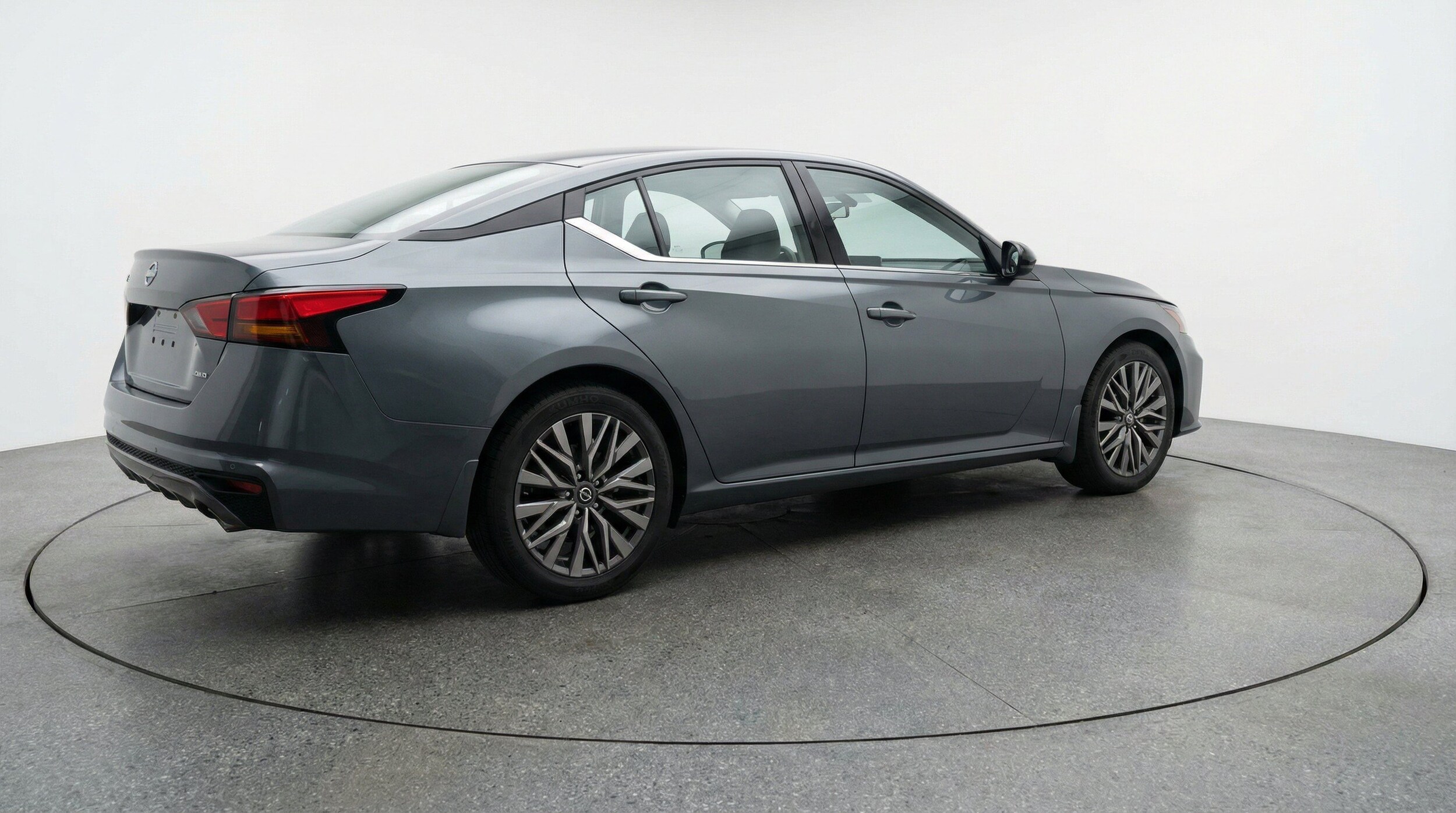 Thumbnail: 2025 Nissan Altima - 9
