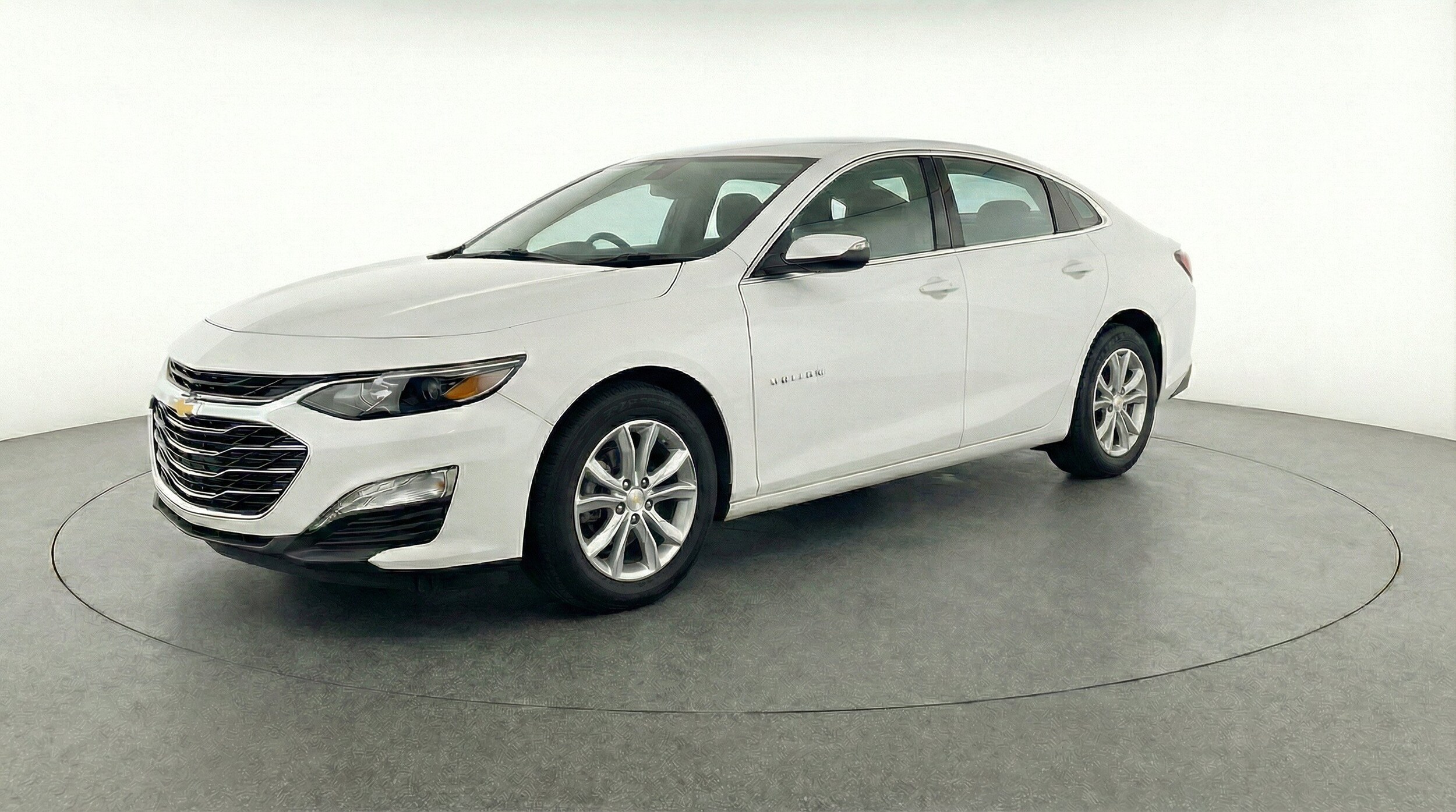 Thumbnail: 2024 Chevrolet Malibu - 3