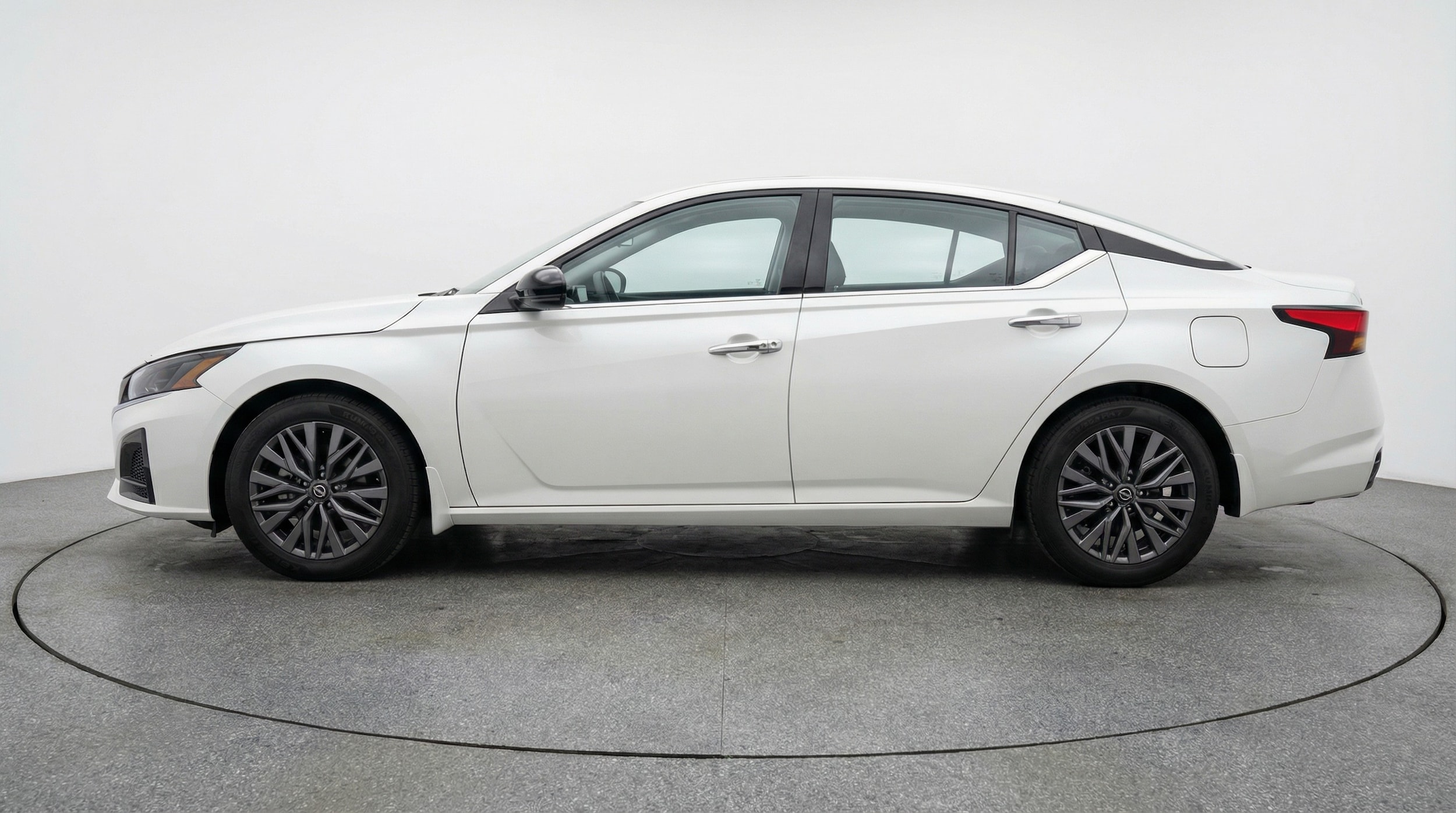 Thumbnail: 2025 Nissan Altima - 4