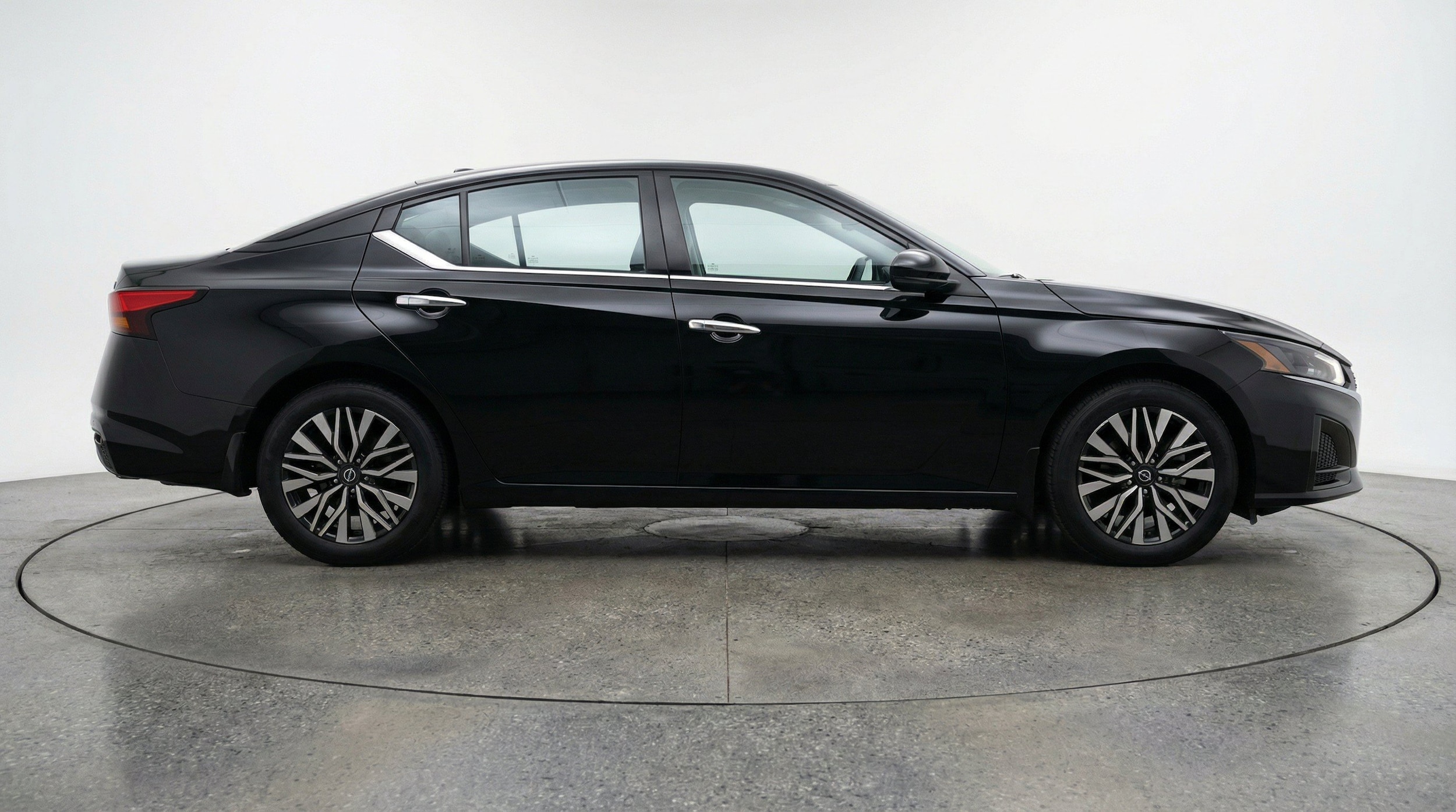 Thumbnail: 2025 Nissan Altima - 11
