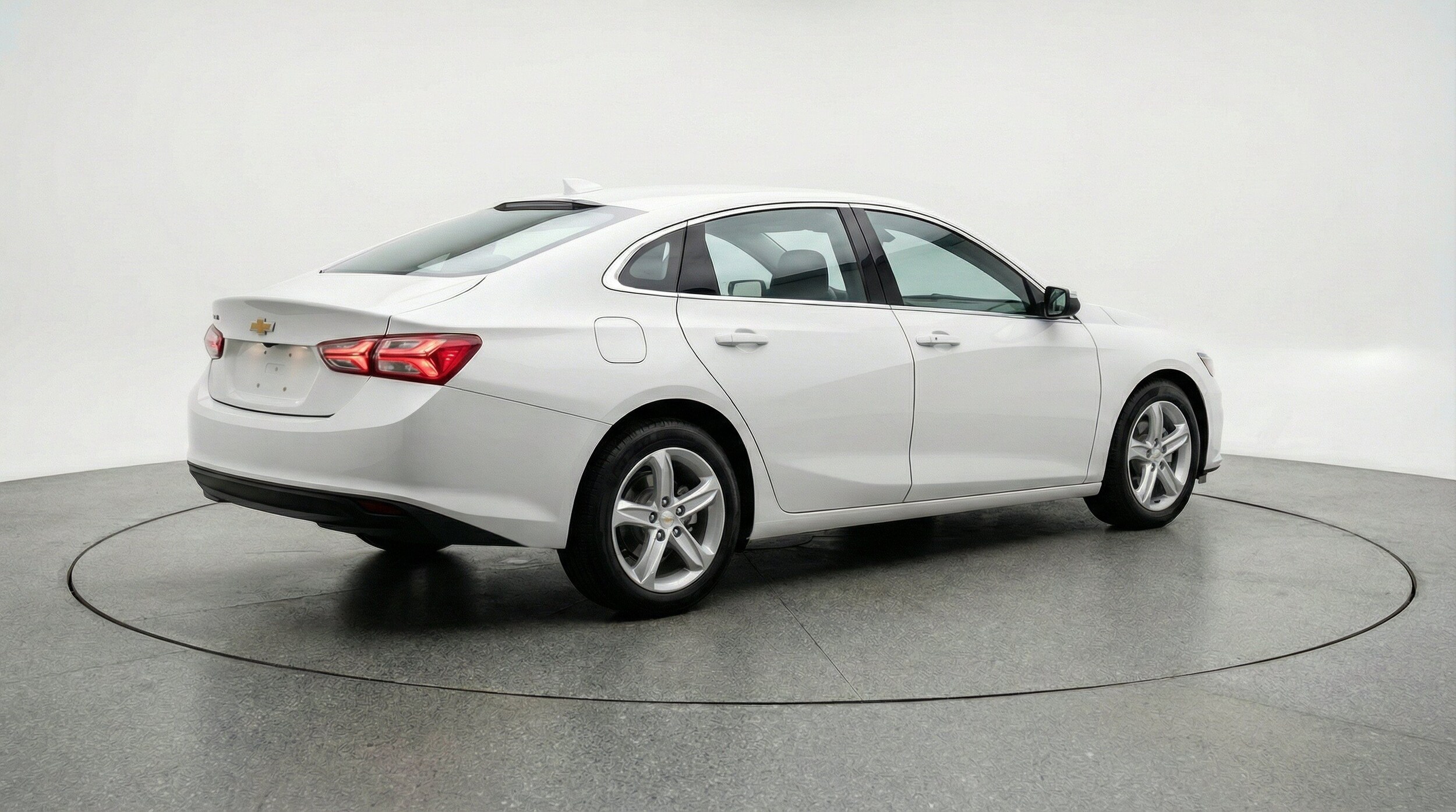Thumbnail: 2024 Chevrolet Malibu - 9