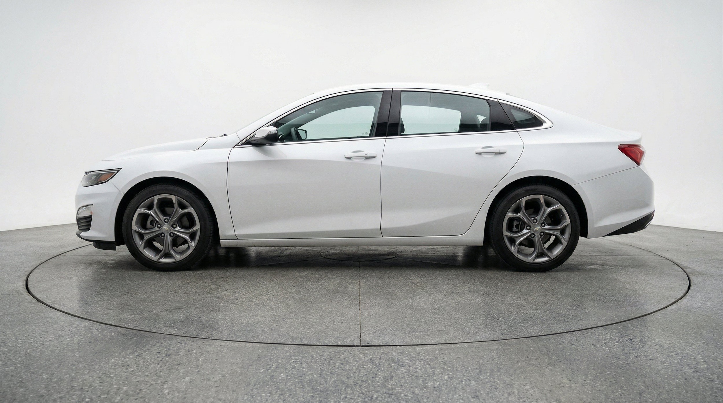 Thumbnail: 2024 Chevrolet Malibu - 5