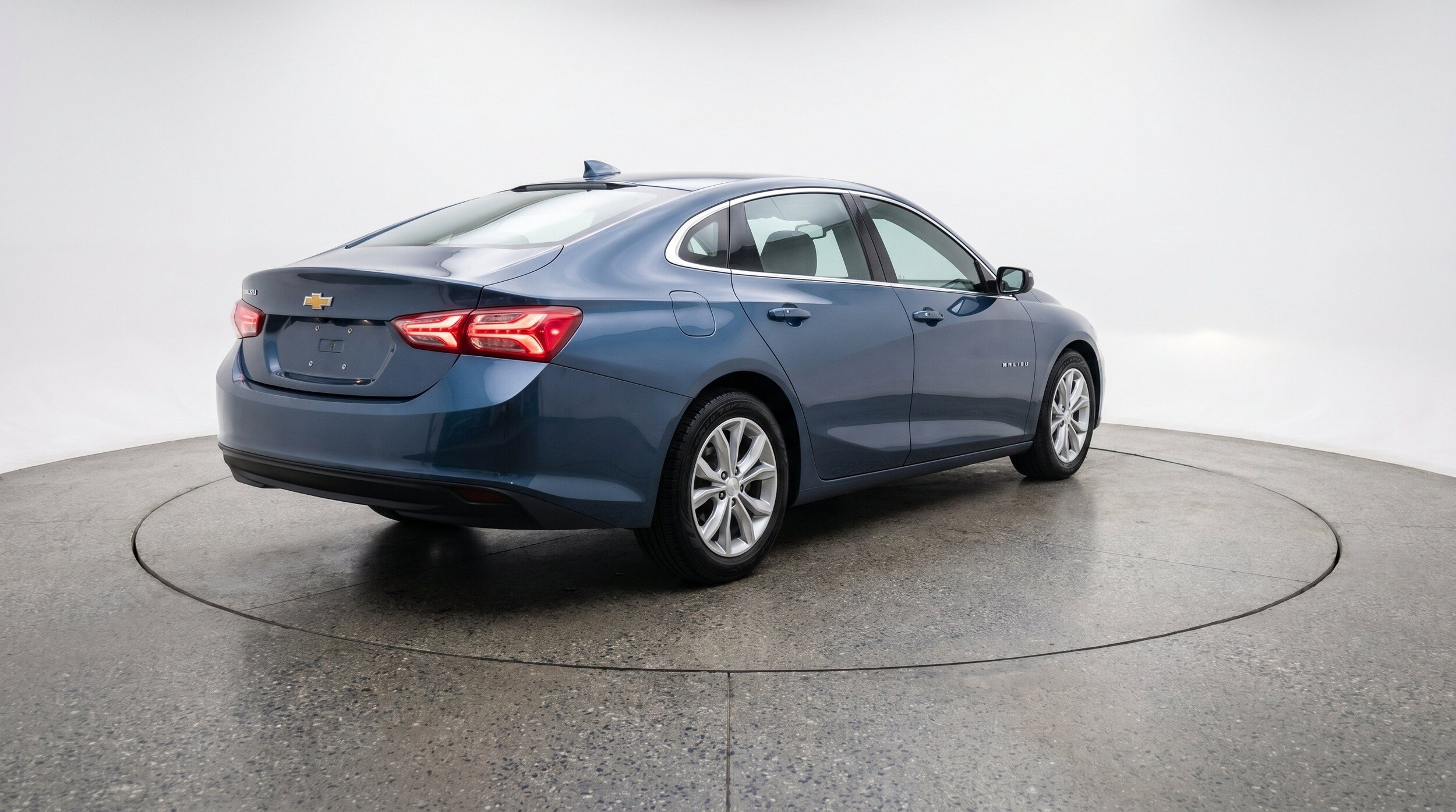 Thumbnail: 2024 Chevrolet Malibu - 9