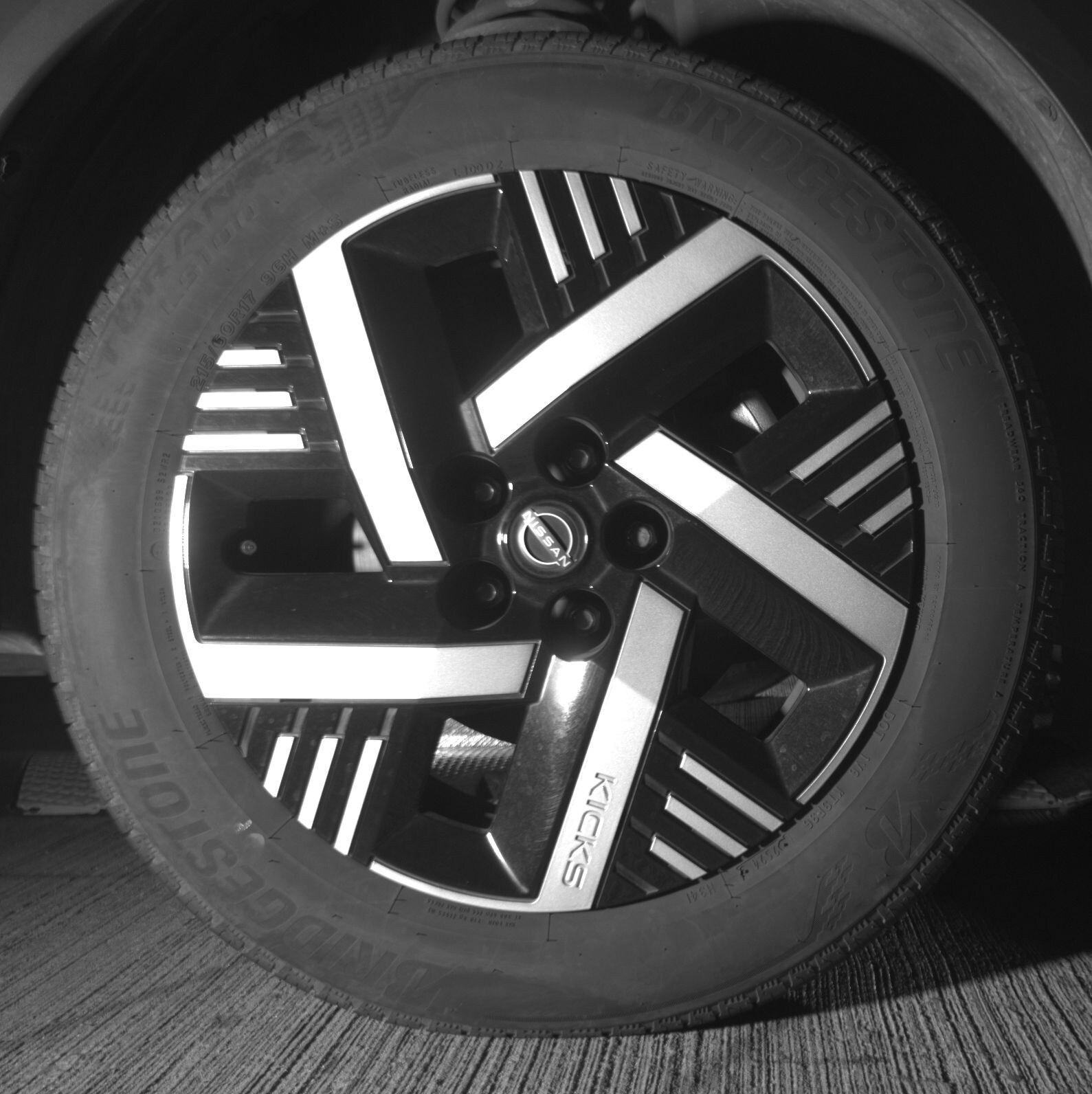 Thumbnail: 2025 Nissan Kicks - 10