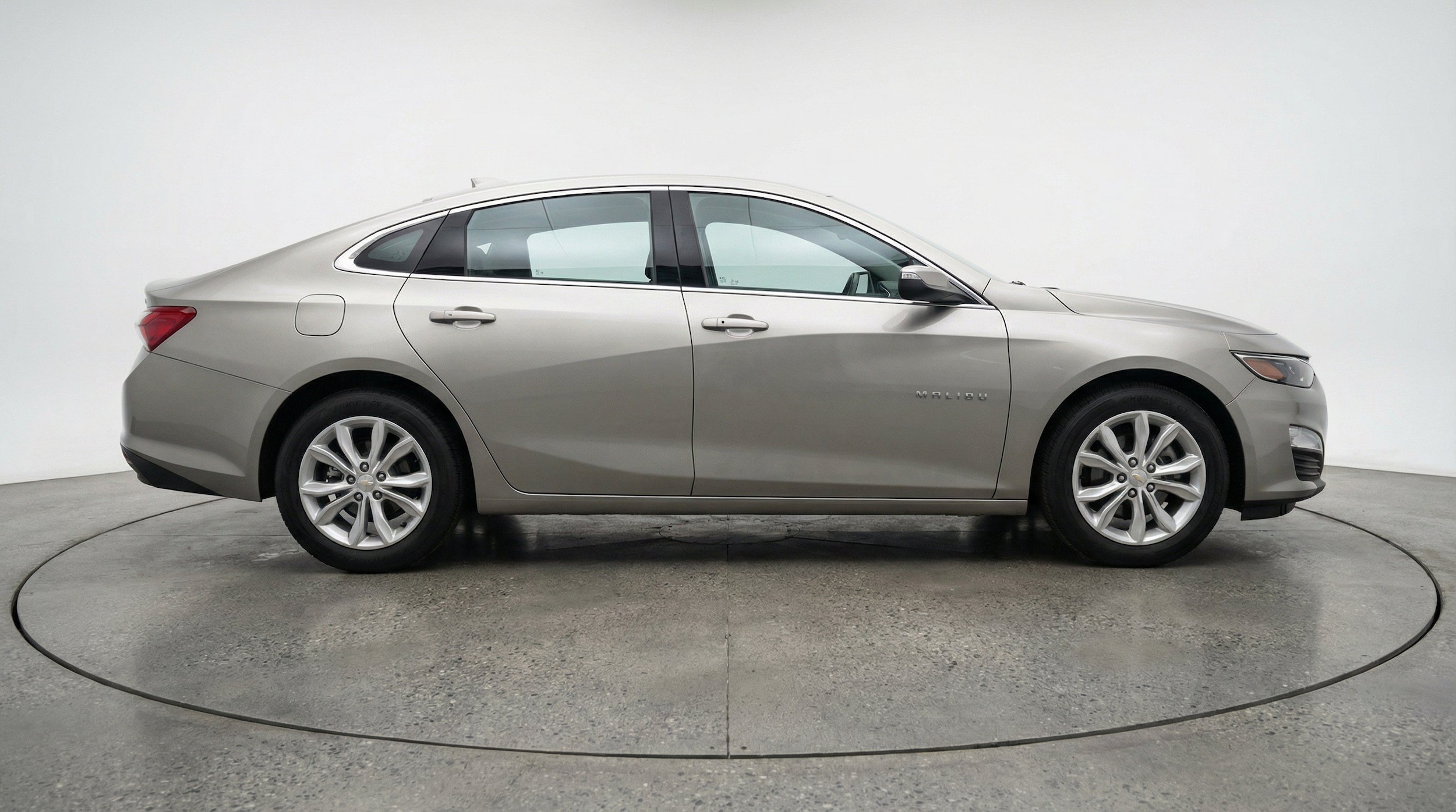 Thumbnail: 2024 Chevrolet Malibu - 11